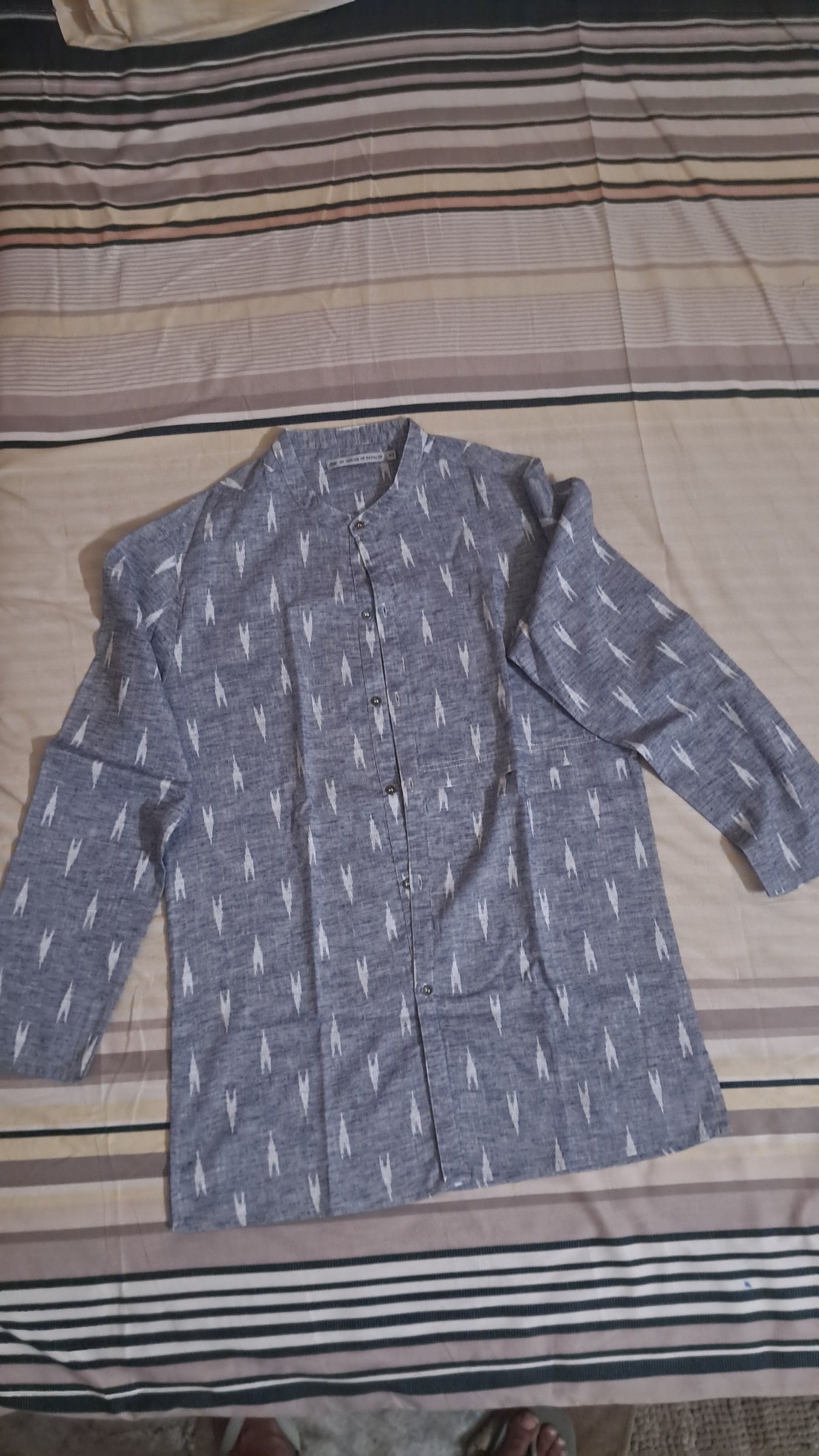 Cotton kurta shirt — pre-loved Tops on Slayyitt