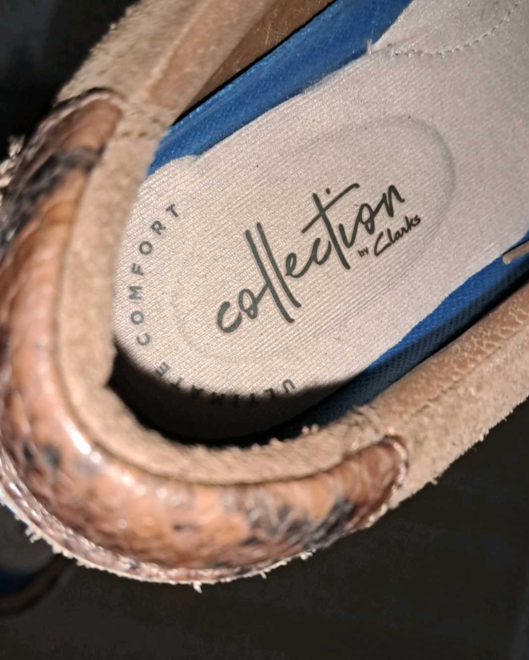 Clarks leather sneakers — pre-loved Footwear on Slayyitt