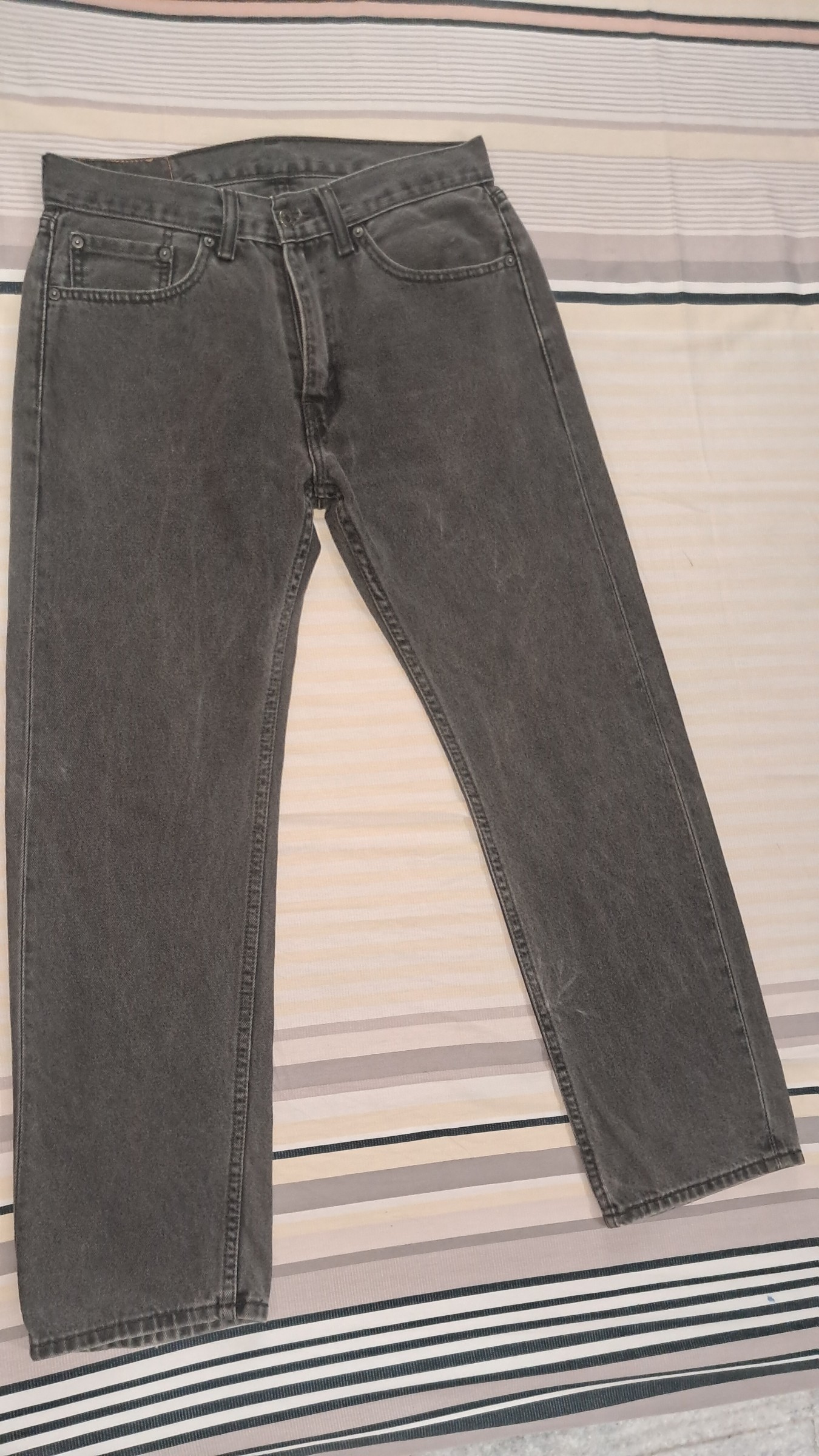 Original 505 Levi's non strechable mens jeans — pre-loved Bottoms on Slayyitt