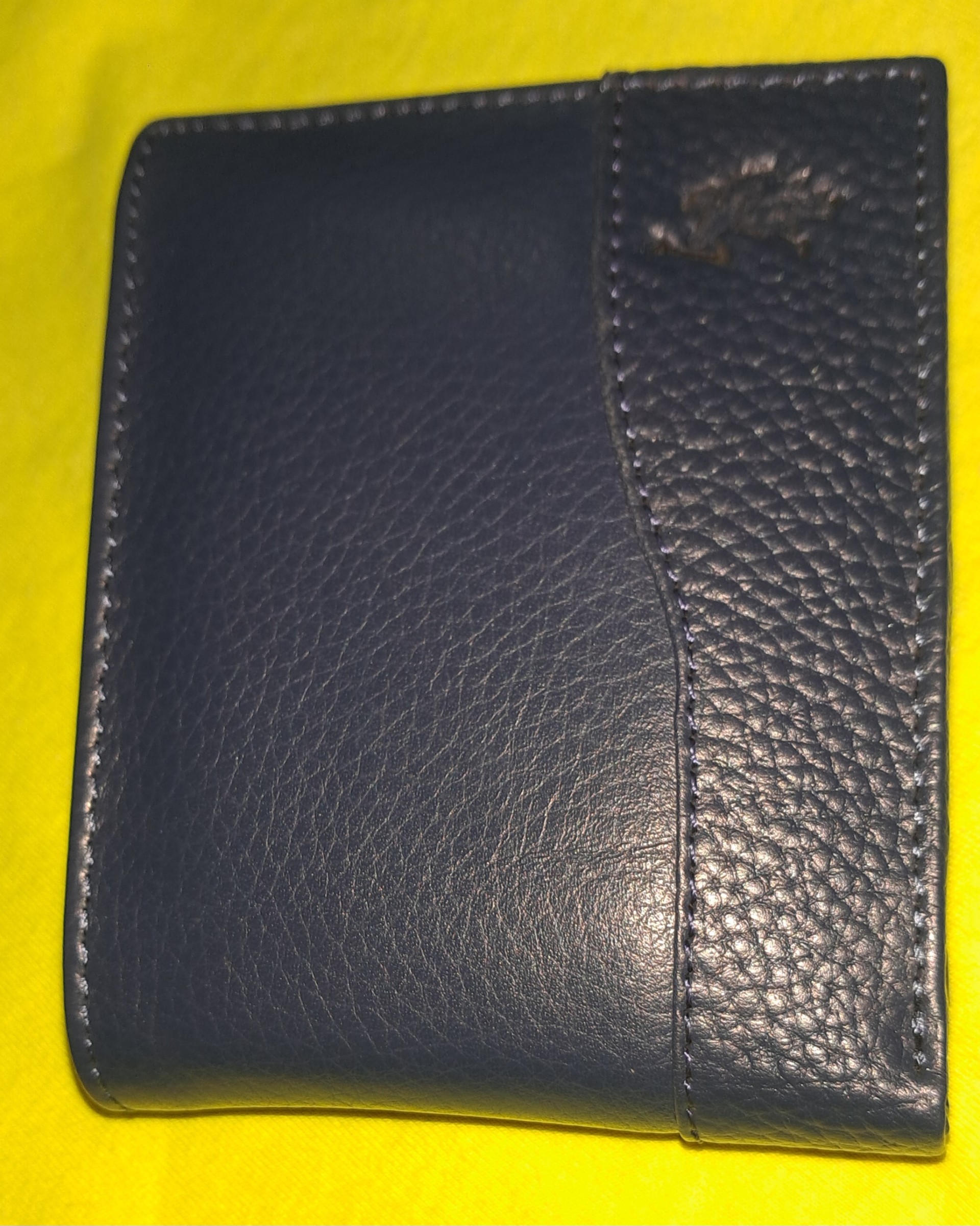 US Polo Rare blue wallet with zipper — pre-loved Accessories on Slayyitt