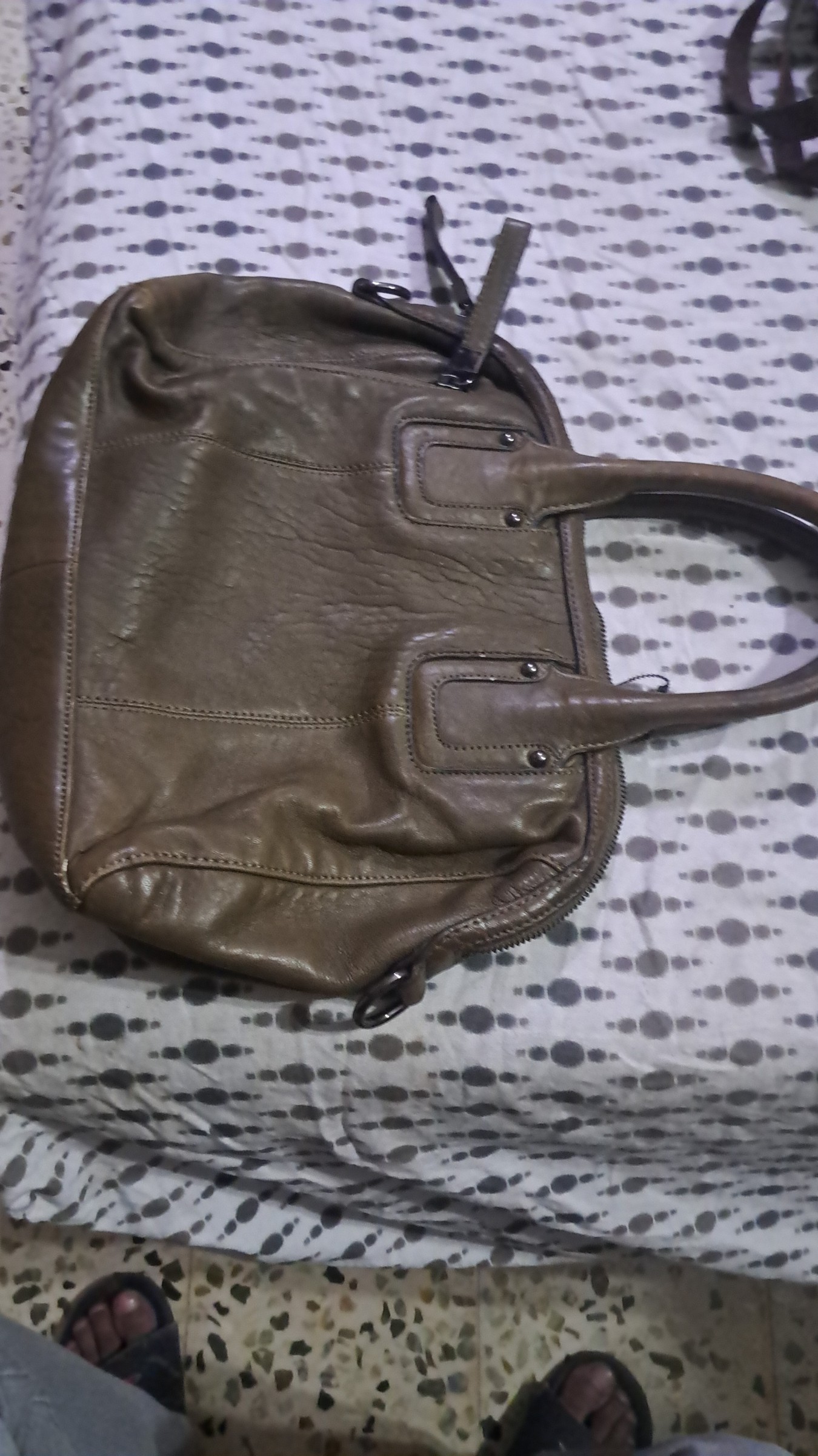 Perlina Newyork leather hand bag — pre-loved Accessories on Slayyitt