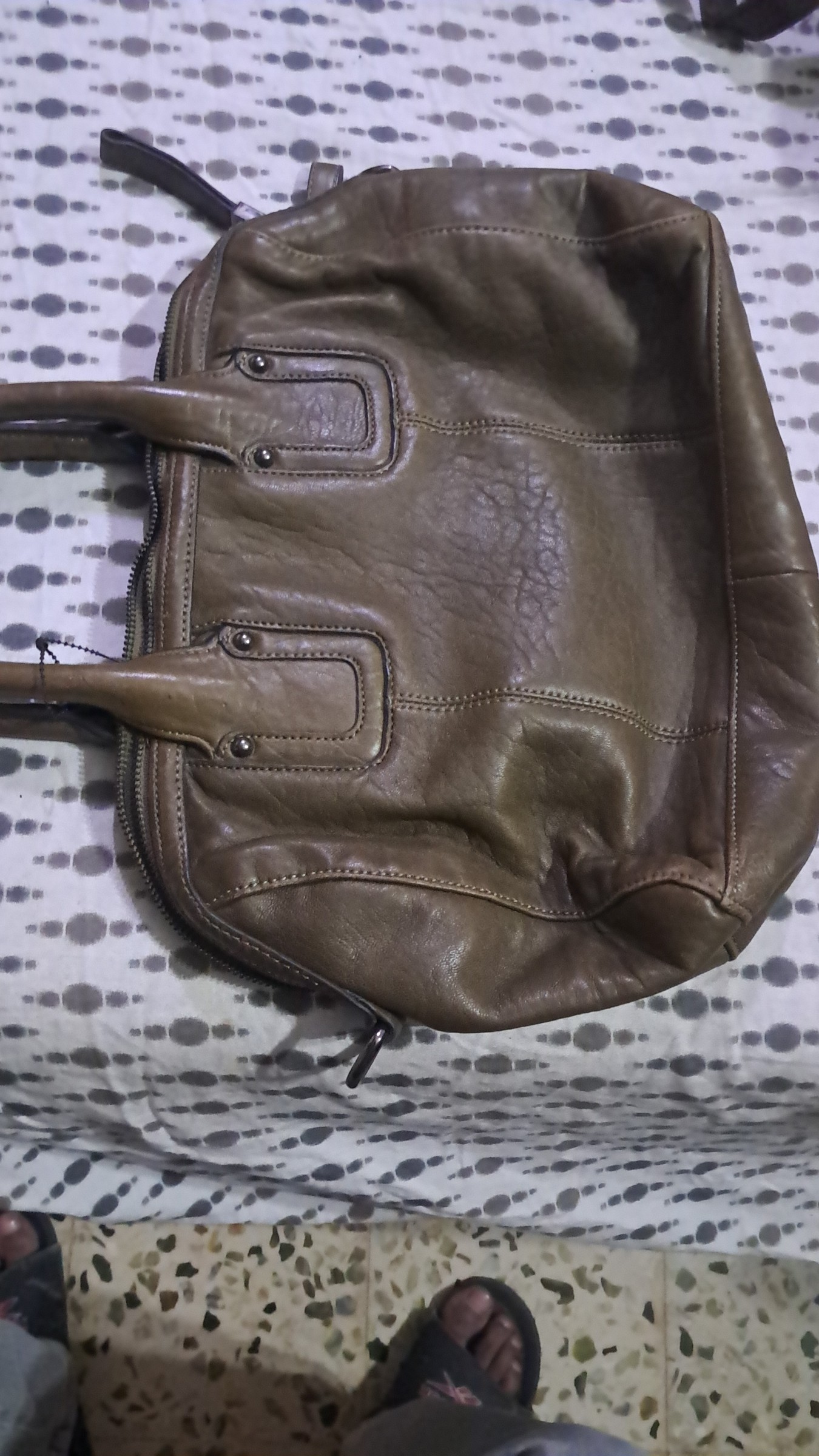 Perlina Newyork leather hand bag — pre-loved Accessories on Slayyitt