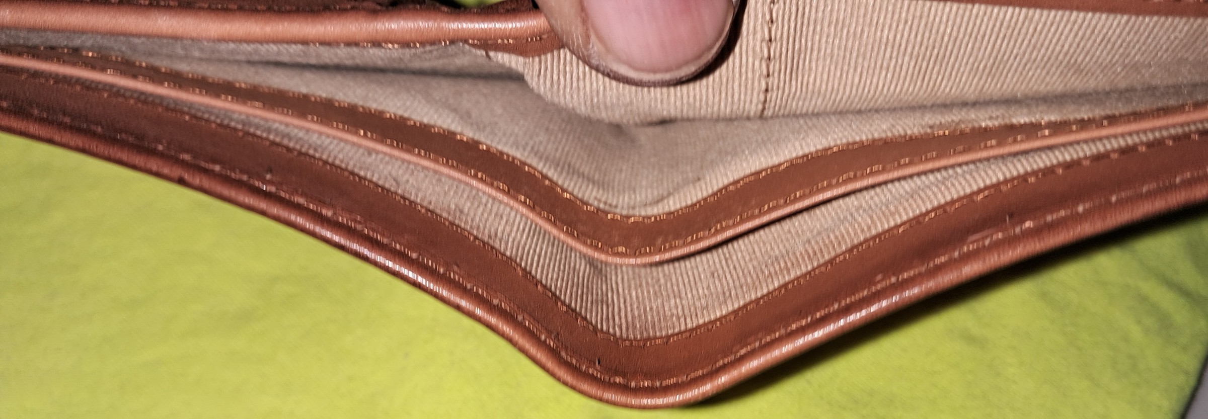 New language tan supple leather wallet — pre-loved Accessories on Slayyitt