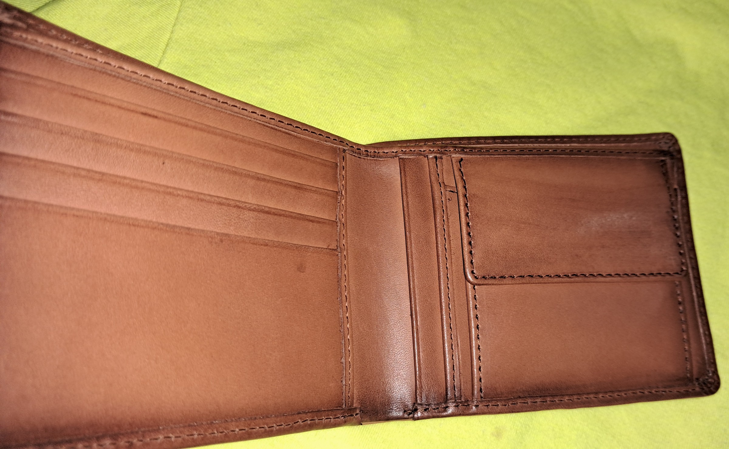 New language tan supple leather wallet — pre-loved Accessories on Slayyitt