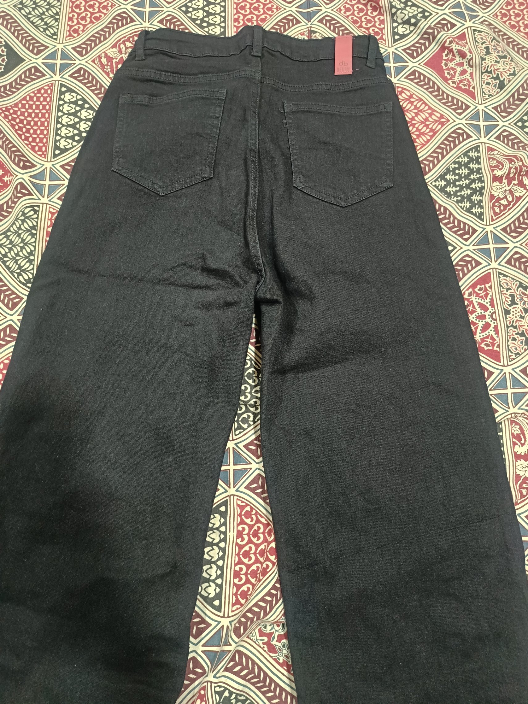Black Denim Jeans — pre-loved Bottoms on Slayyitt