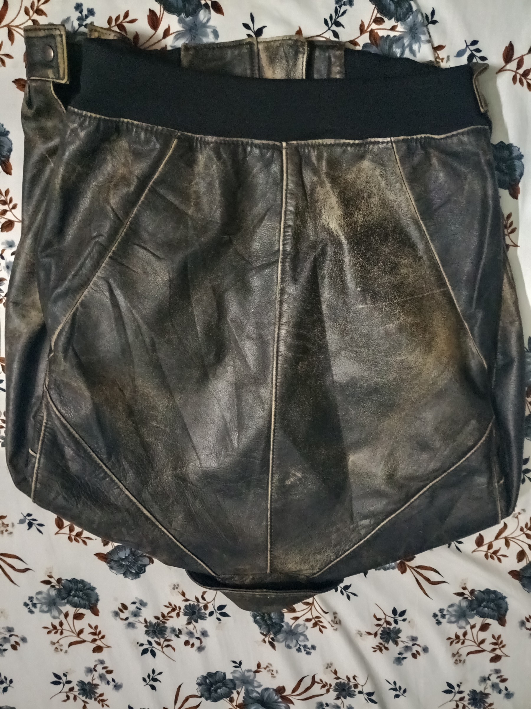 Leather jacket — pre-loved Vintage & Thrift on Slayyitt