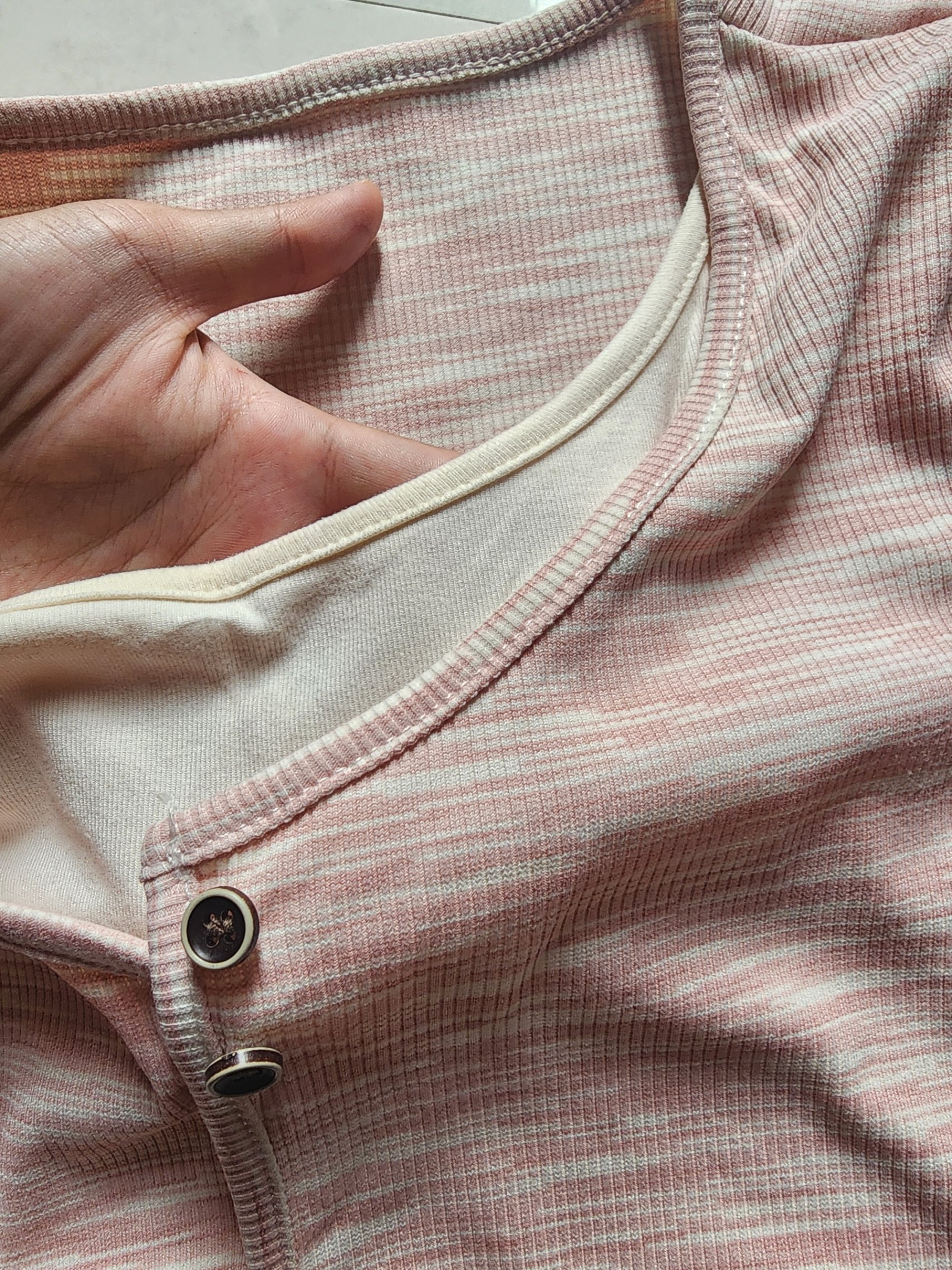 Pink crop top — pre-loved Tops on Slayyitt