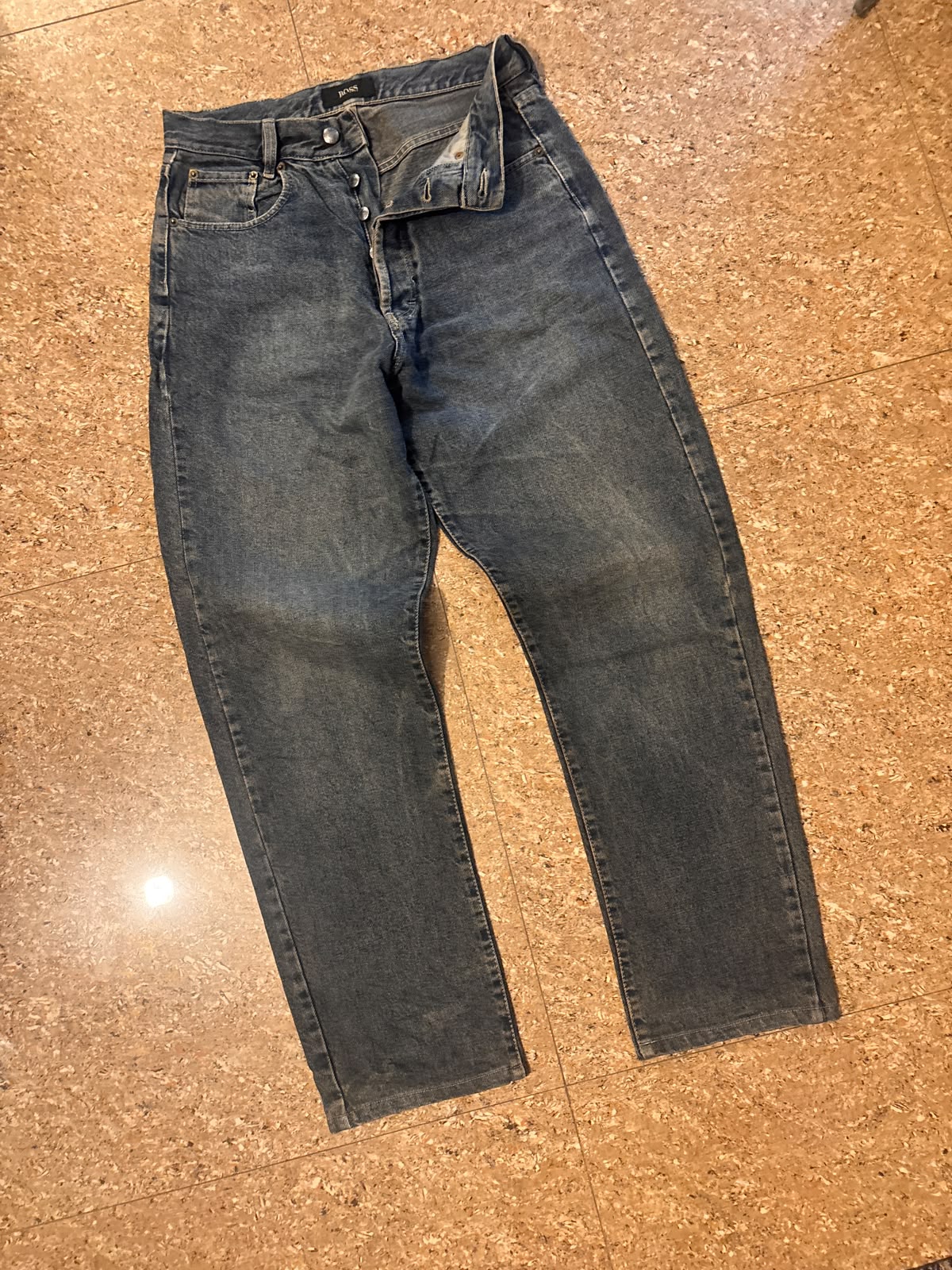 Hugo Boss denim jeans baggy — pre-loved Bottoms on Slayyitt