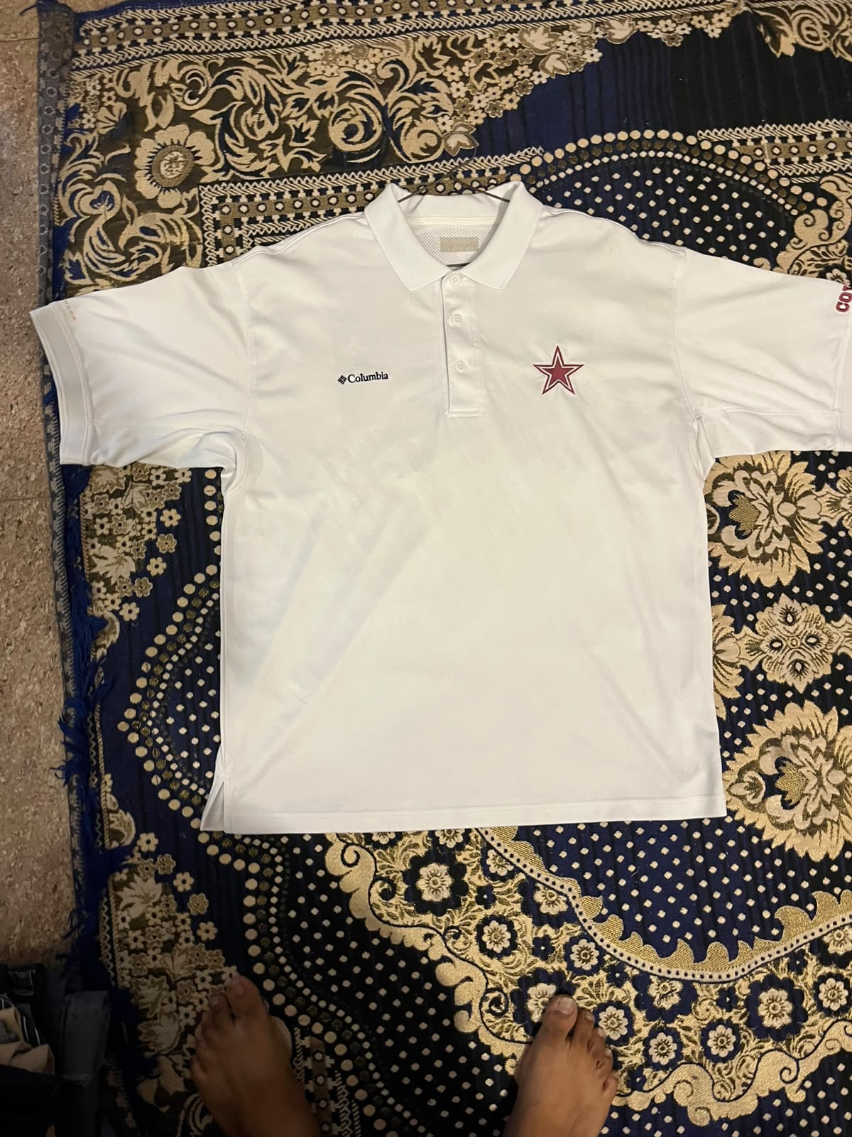 Columbia vintage t-shirt — pre-loved Vintage & Thrift on Slayyitt