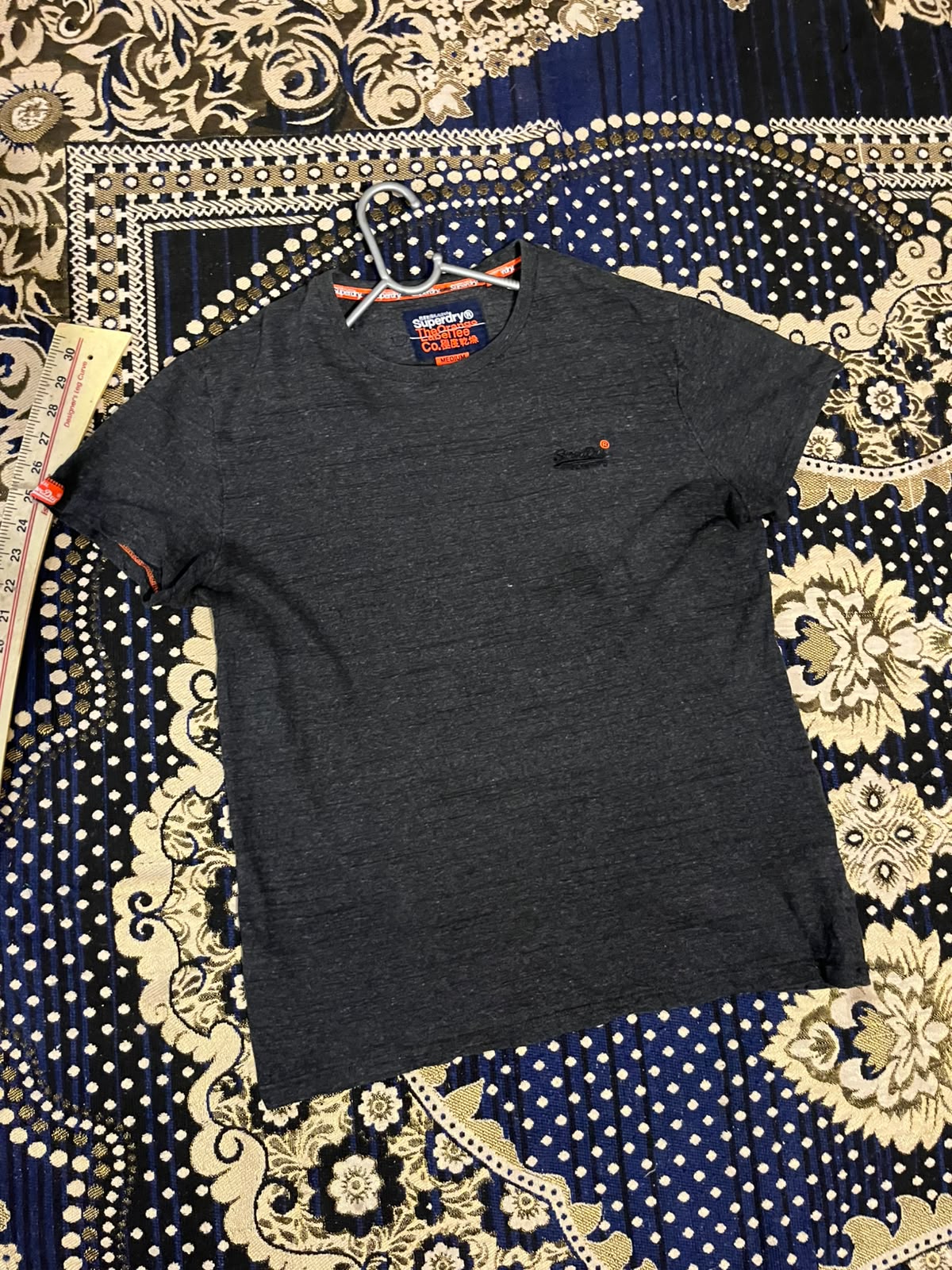 Super dry T-shirt — pre-loved Tops on Slayyitt