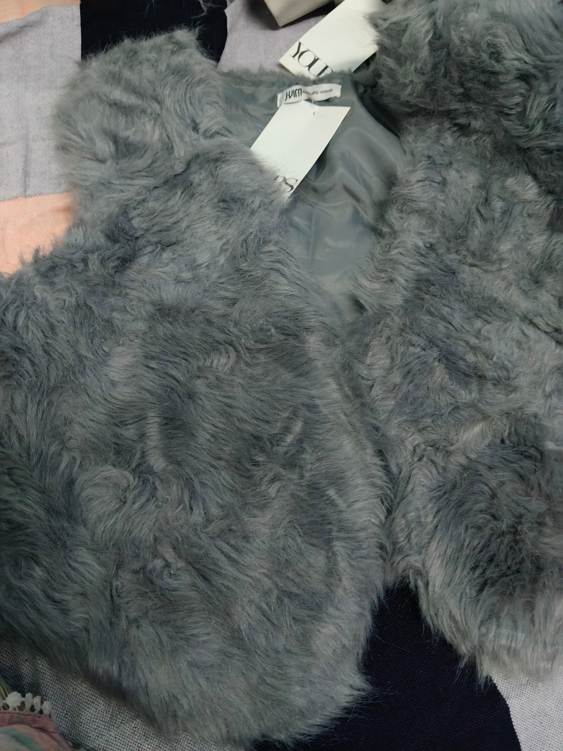 Cozy Grey Fluffy Fur Winter Outerwear — pre-loved Seasonal Categories on Slayyitt