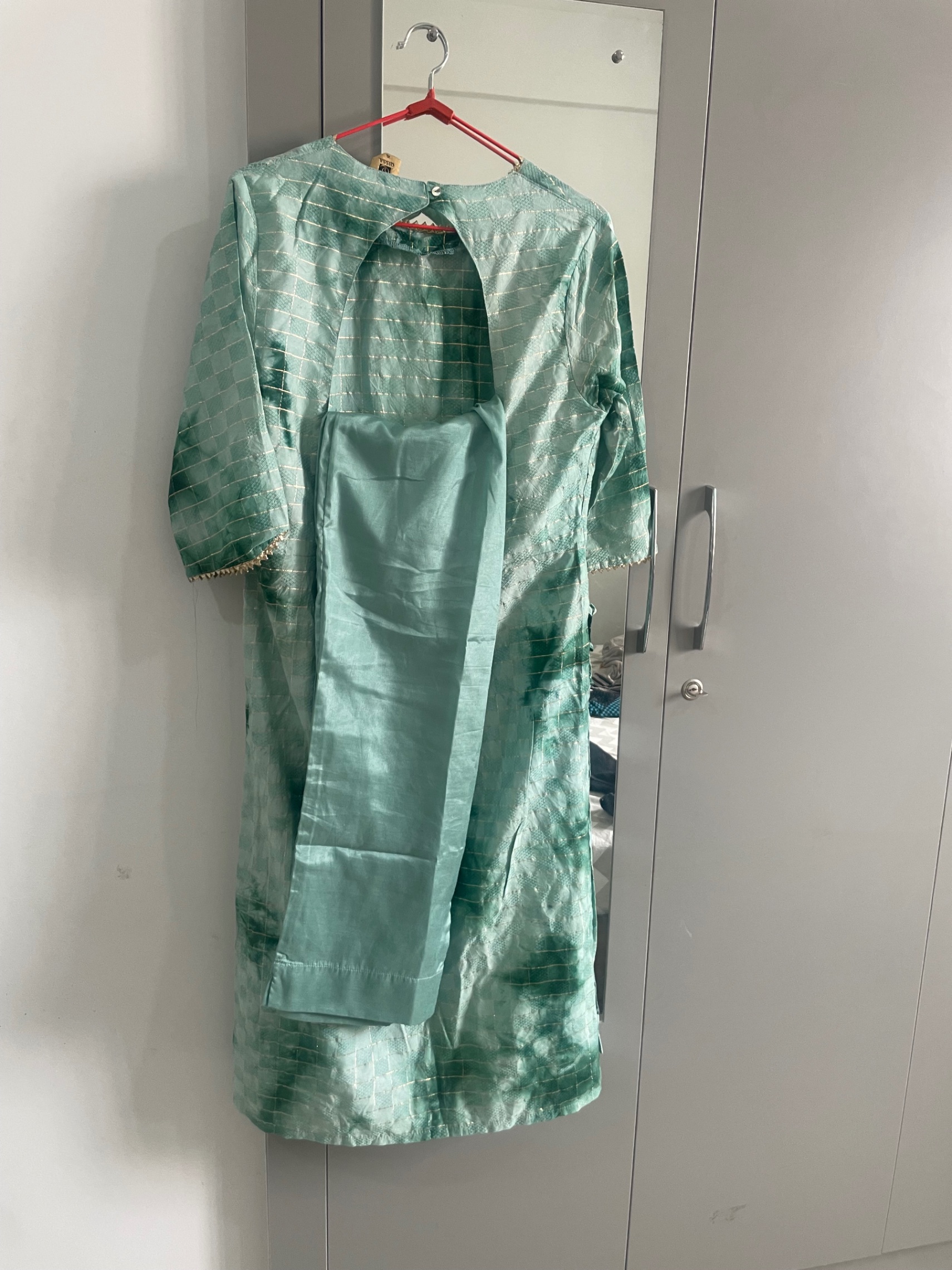 Green dyed kurta with pant — pre-loved Ethnic Wear on Slayyitt