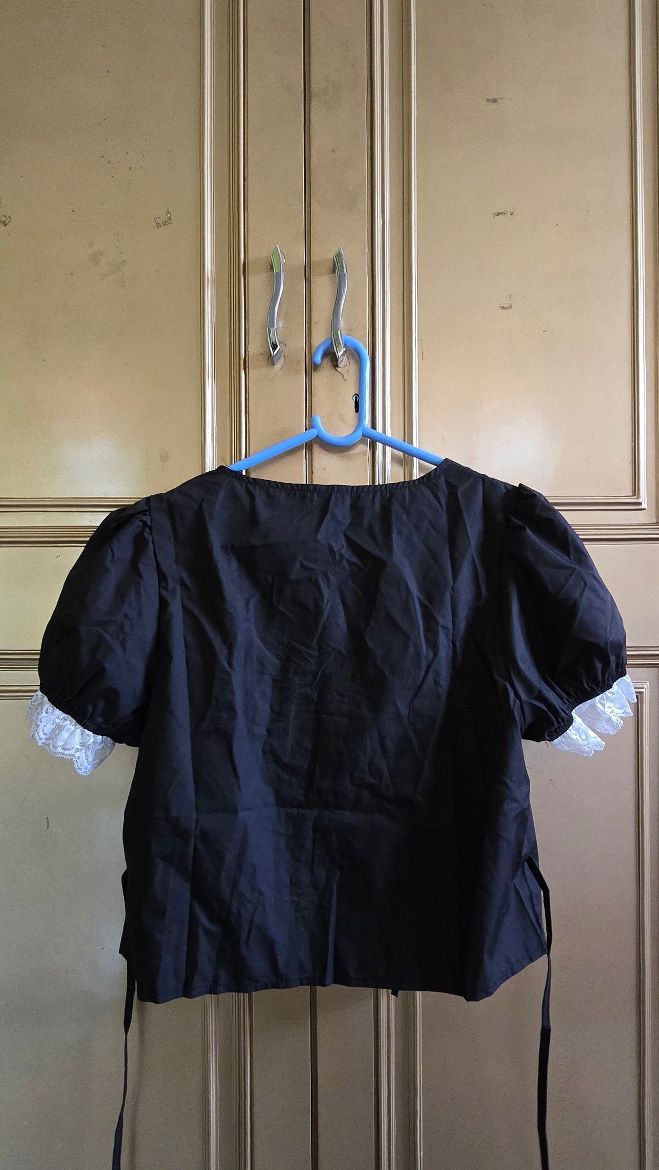 BLACK LACE TIEUP CROP TOP — pre-loved Tops on Slayyitt
