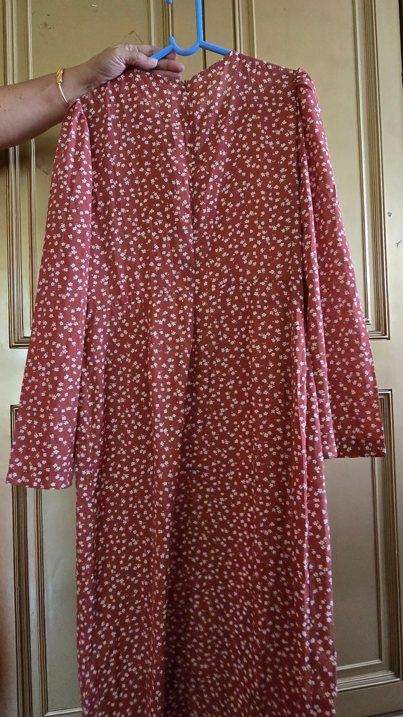 FLORAL PRINT DRESS WITH LACE COLLAR — pre-loved Dresses & One-Pieces on Slayyitt