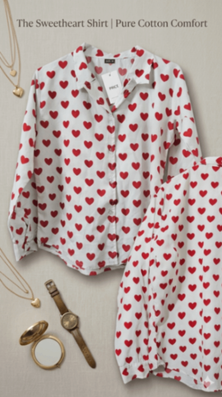 Printed heart shirt — pre-loved Tops on Slayyitt