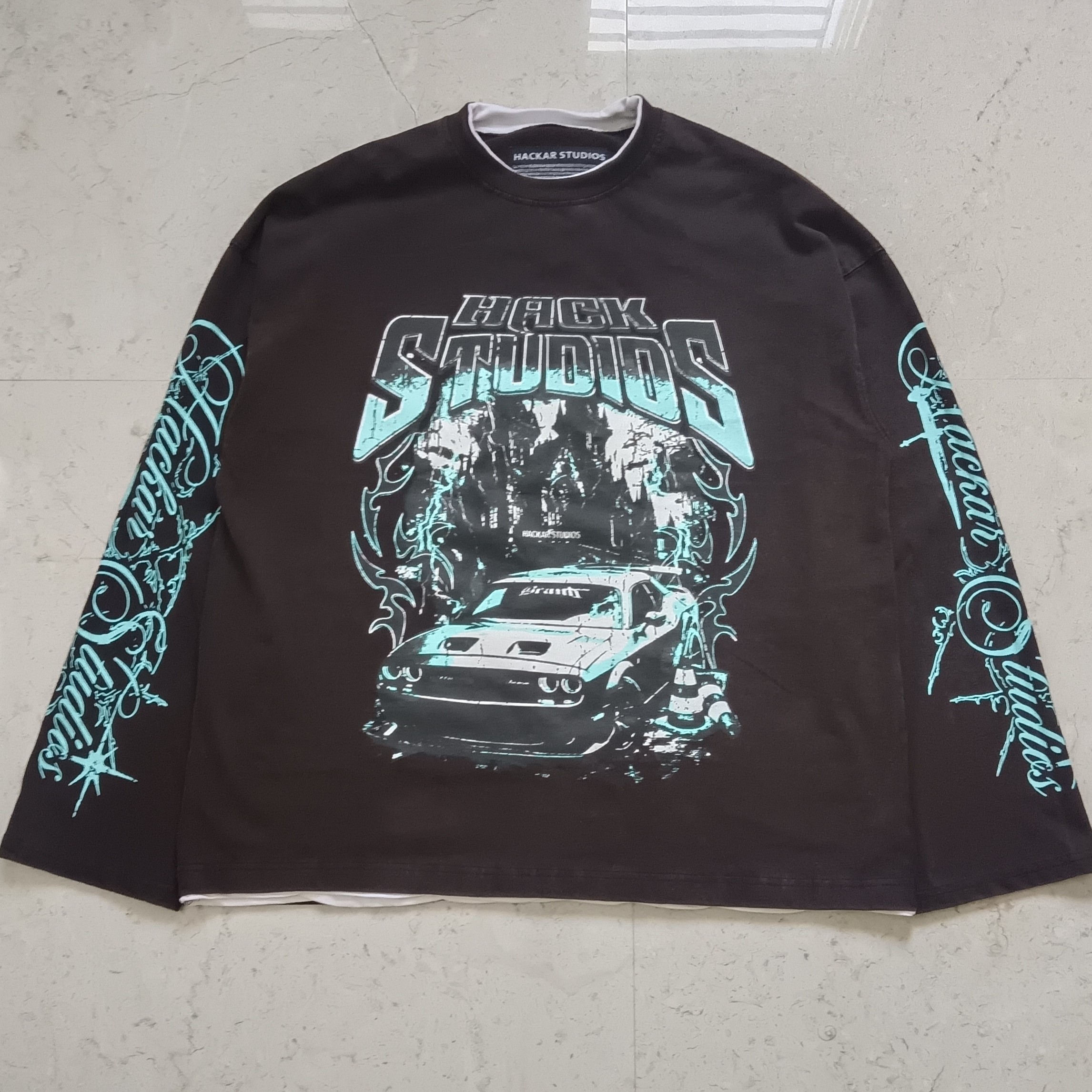 Oversized Full sleeve Tshirt (Reversible) — pre-loved Tops on Slayyitt