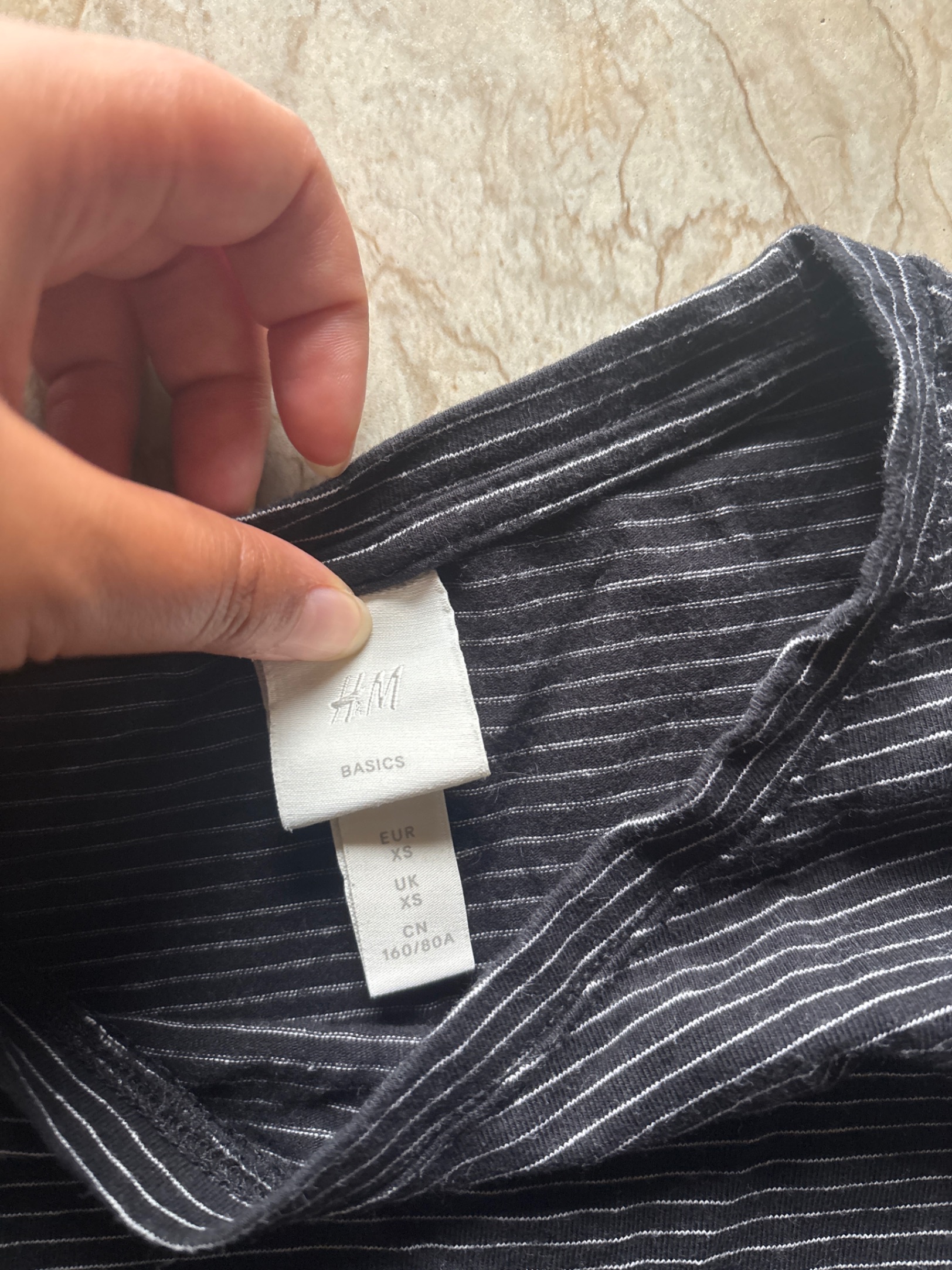 H&M bodycon short dress — pre-loved Dresses & One-Pieces on Slayyitt