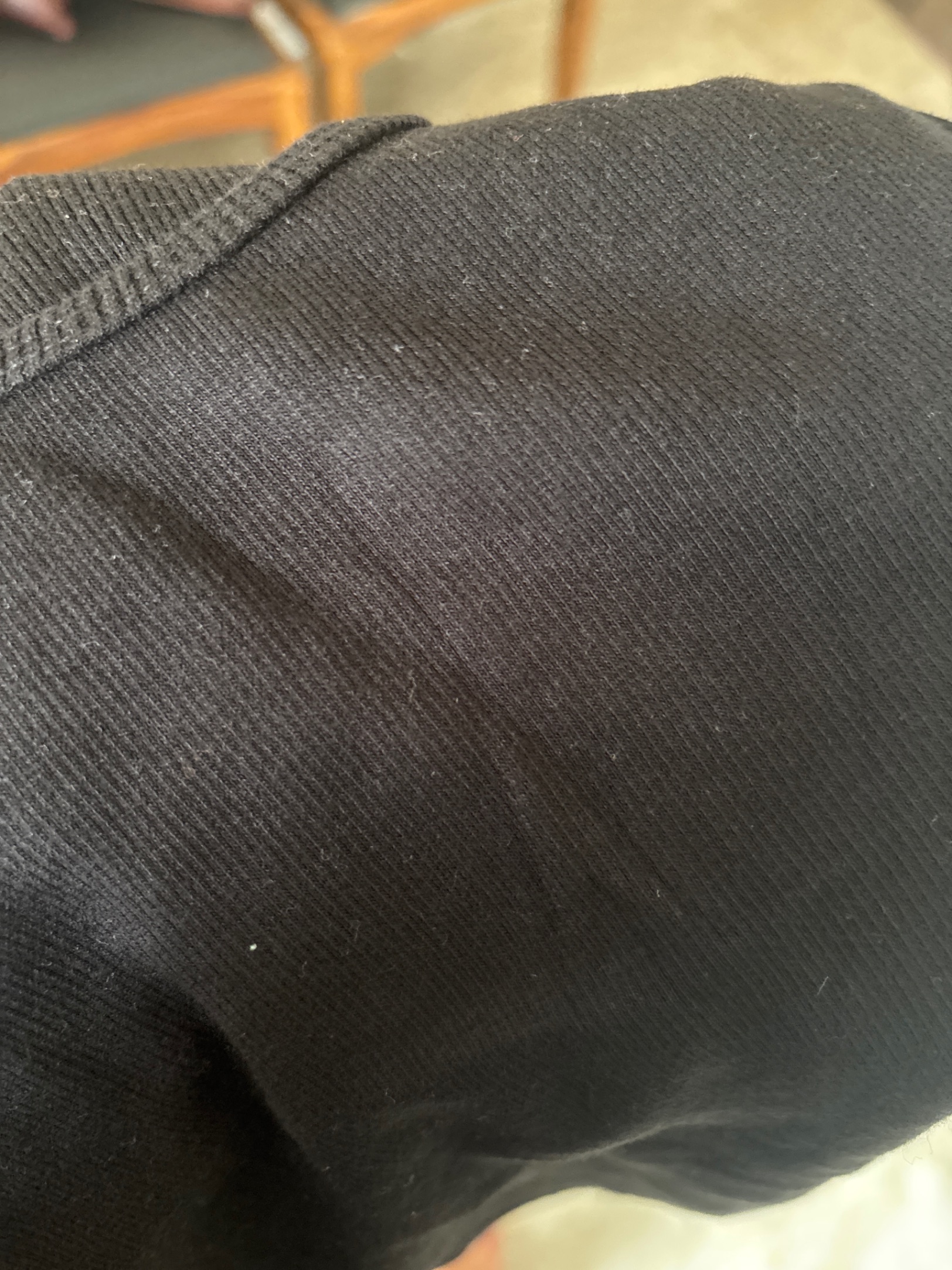 Ribbed black sleeveless cropped top — pre-loved Tops on Slayyitt