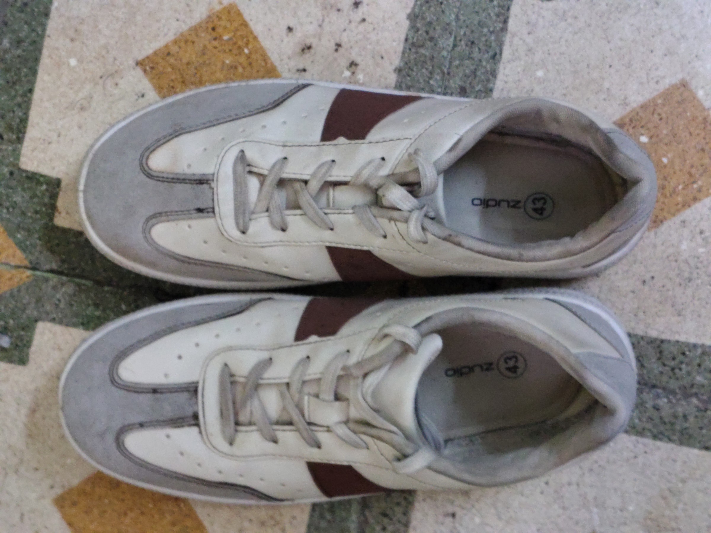 Fancy sneakers — pre-loved Footwear on Slayyitt