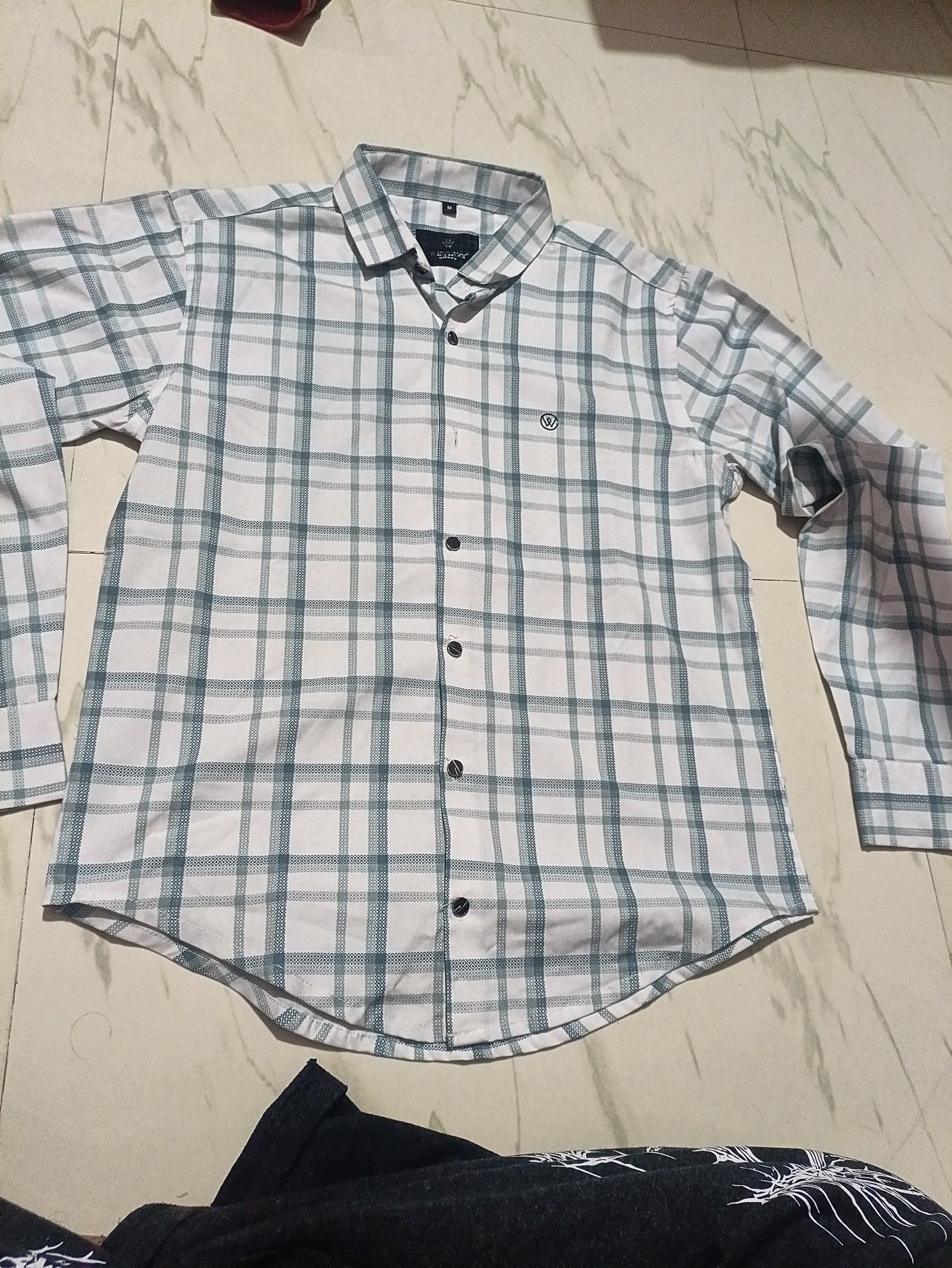 Cotton shirt size-m — pre-loved Tops on Slayyitt