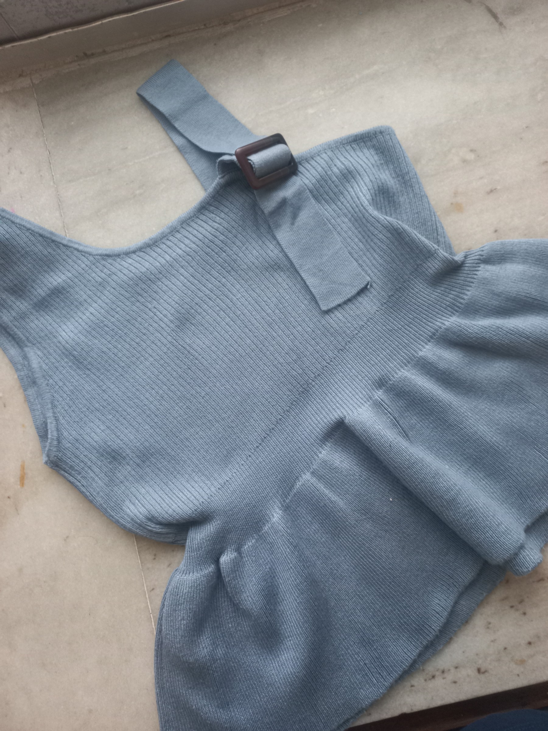 Blue oneshoulder top — pre-loved Tops on Slayyitt