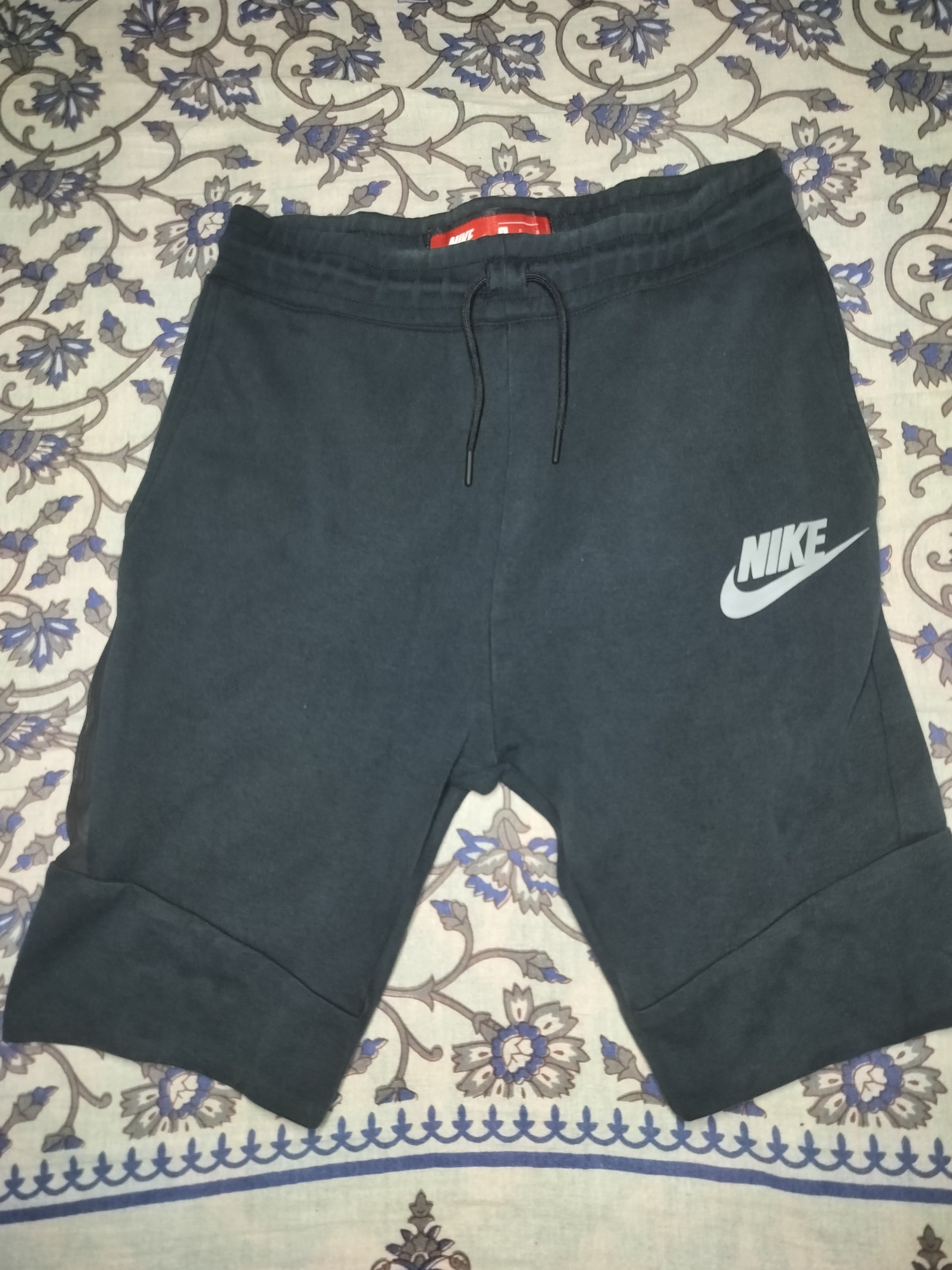 Nike short — pre-loved Activewear / Sportswear on Slayyitt