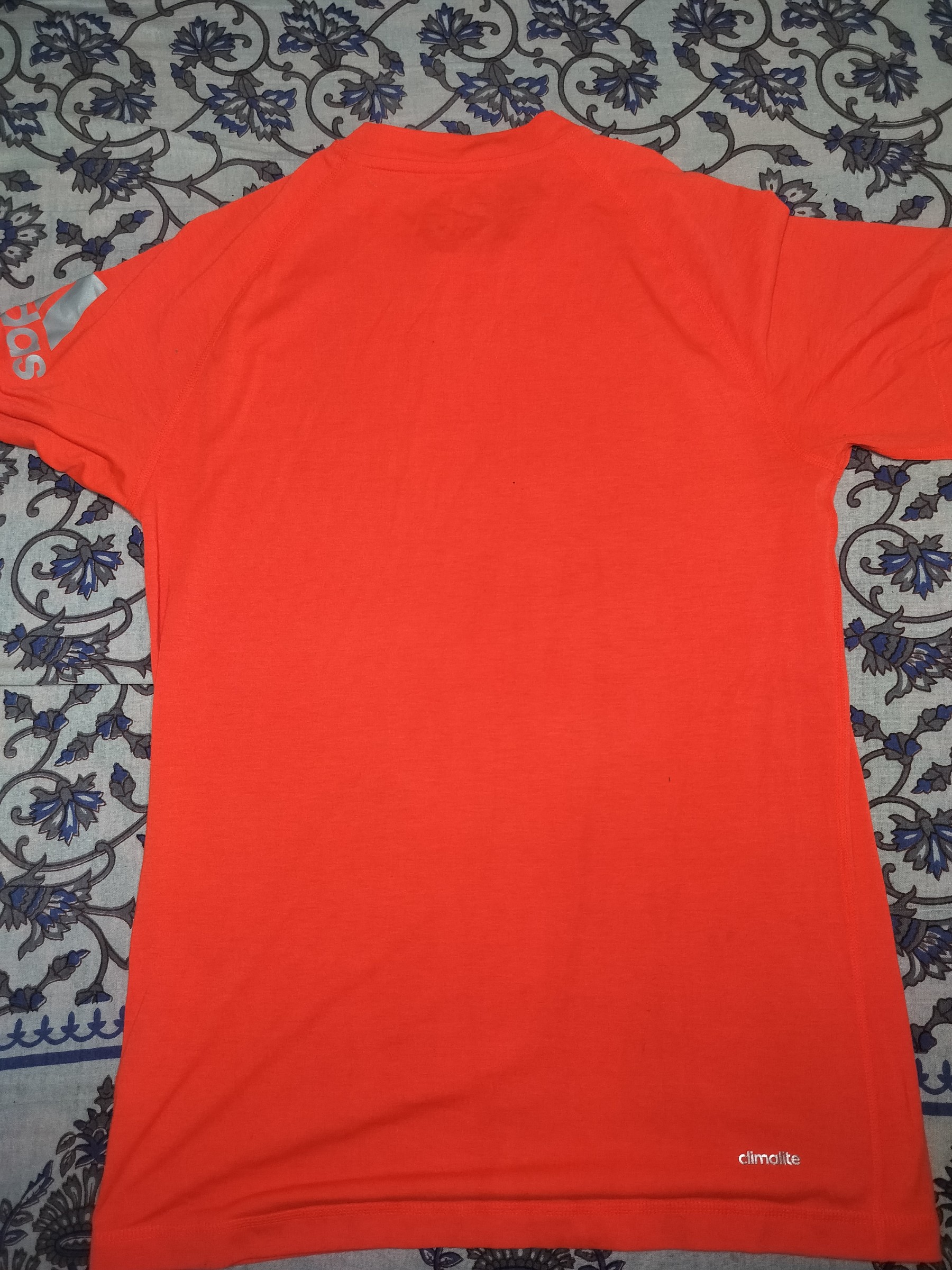 Adidas Men Tshirt — pre-loved Activewear / Sportswear on Slayyitt