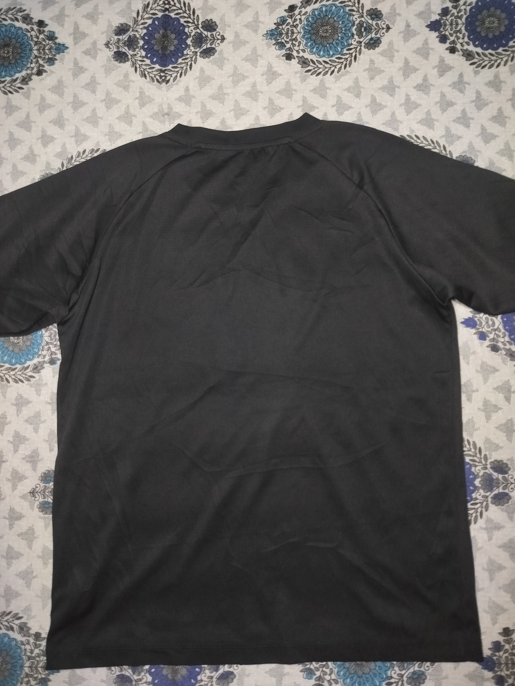 We Are Runner Tshirt Men — pre-loved Vintage & Thrift on Slayyitt