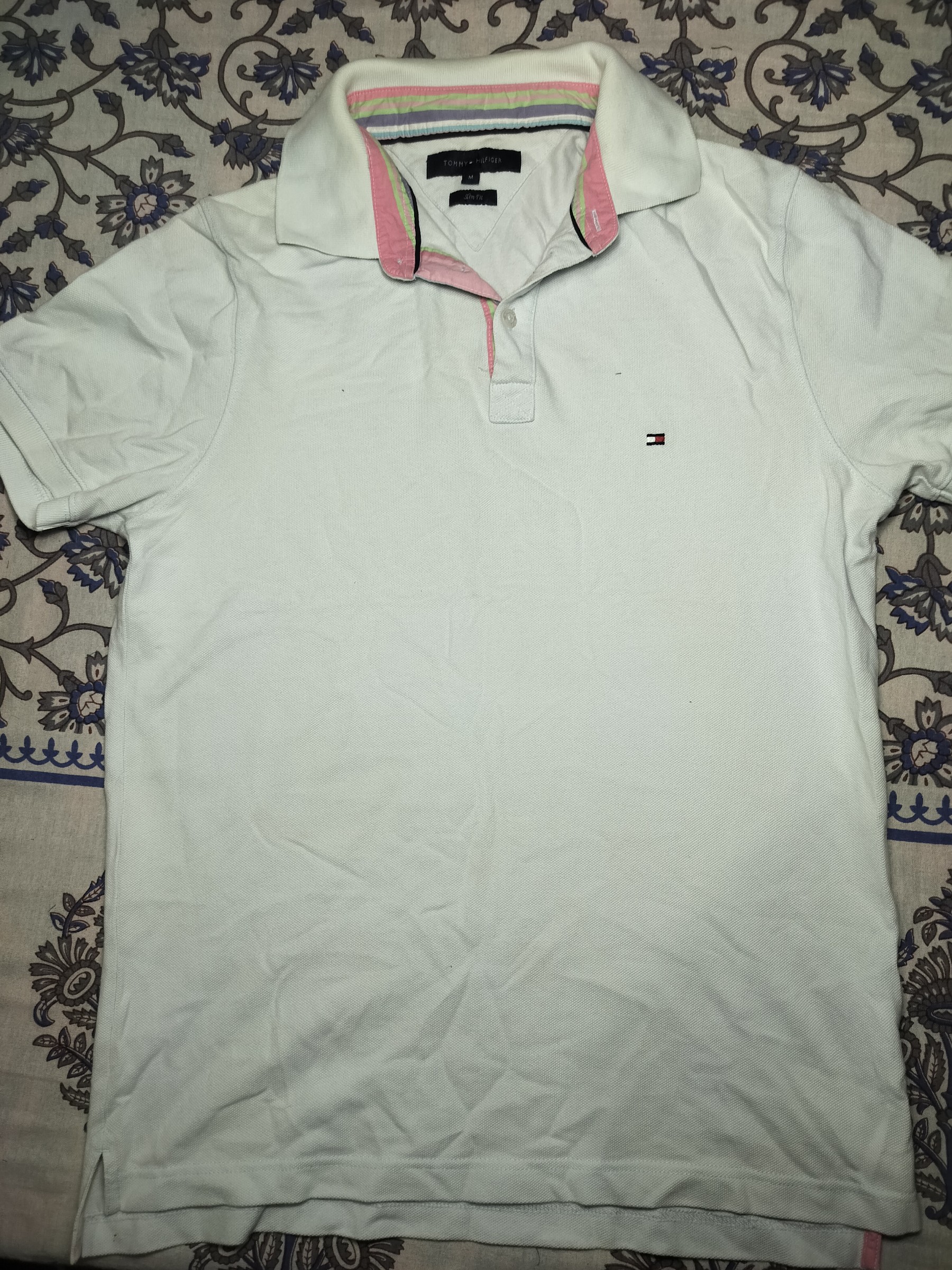 Tommy Hilfiger Slim Fit Polo t-shirt — pre-loved Vintage & Thrift on Slayyitt
