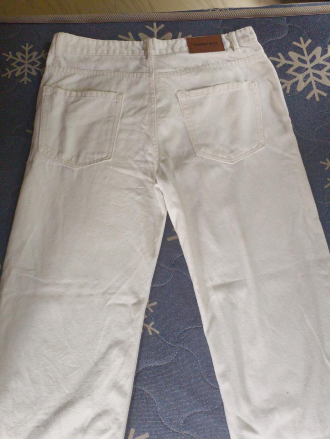 White denim jeans -size 36 — pre-loved Bottoms on Slayyitt