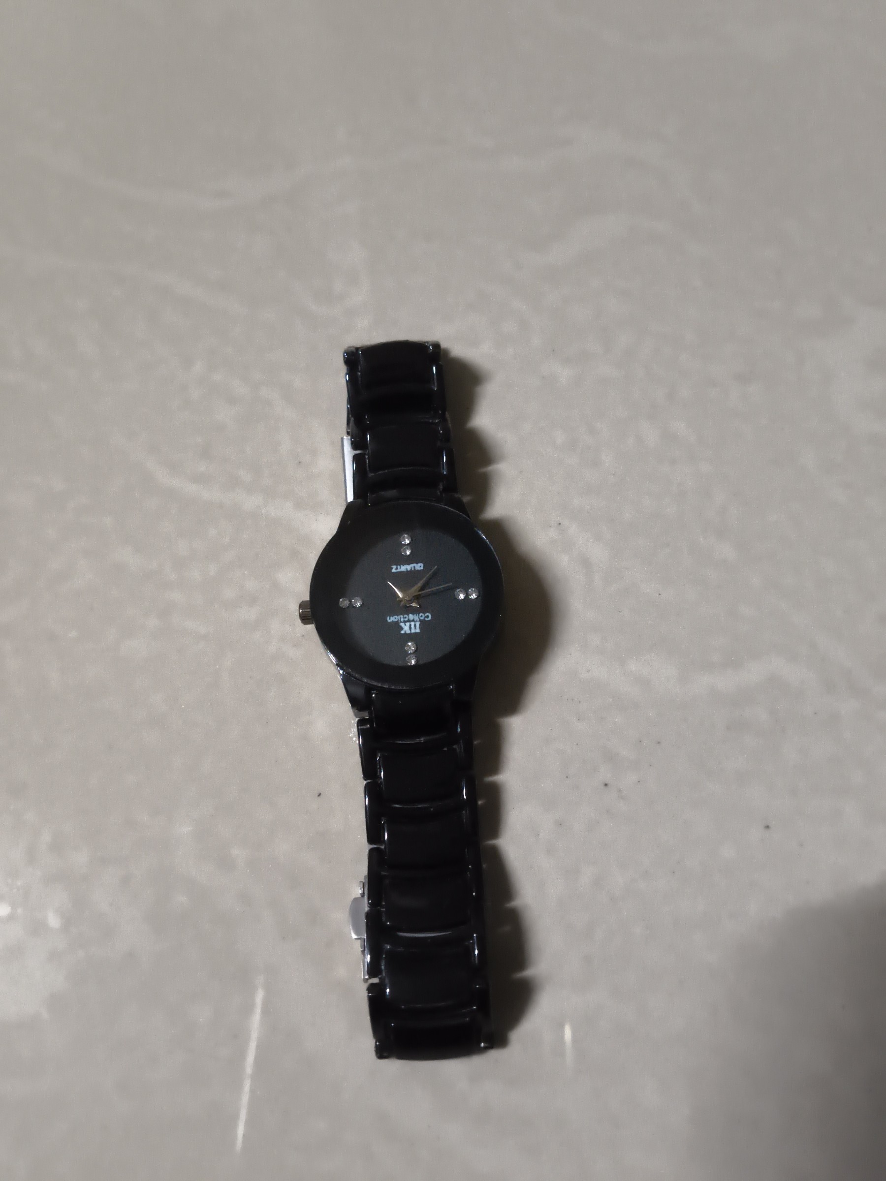Black Quartz Wrist Watch — pre-loved Accessories on Slayyitt
