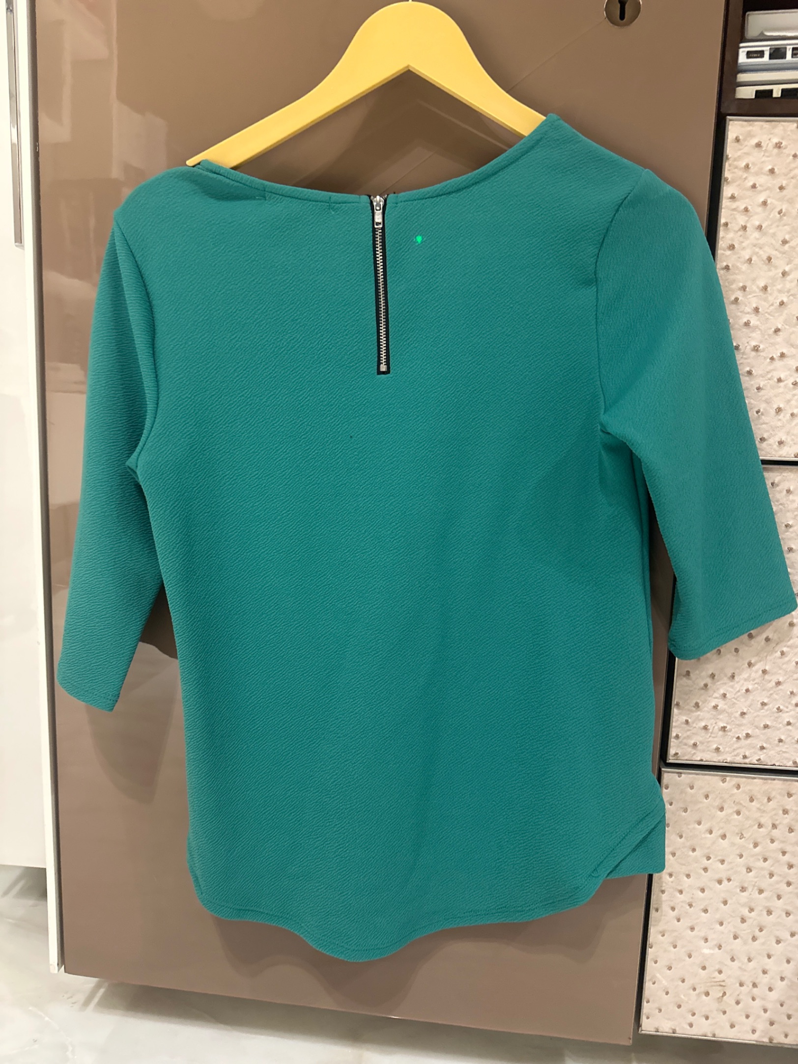 Sea green top — pre-loved Tops on Slayyitt