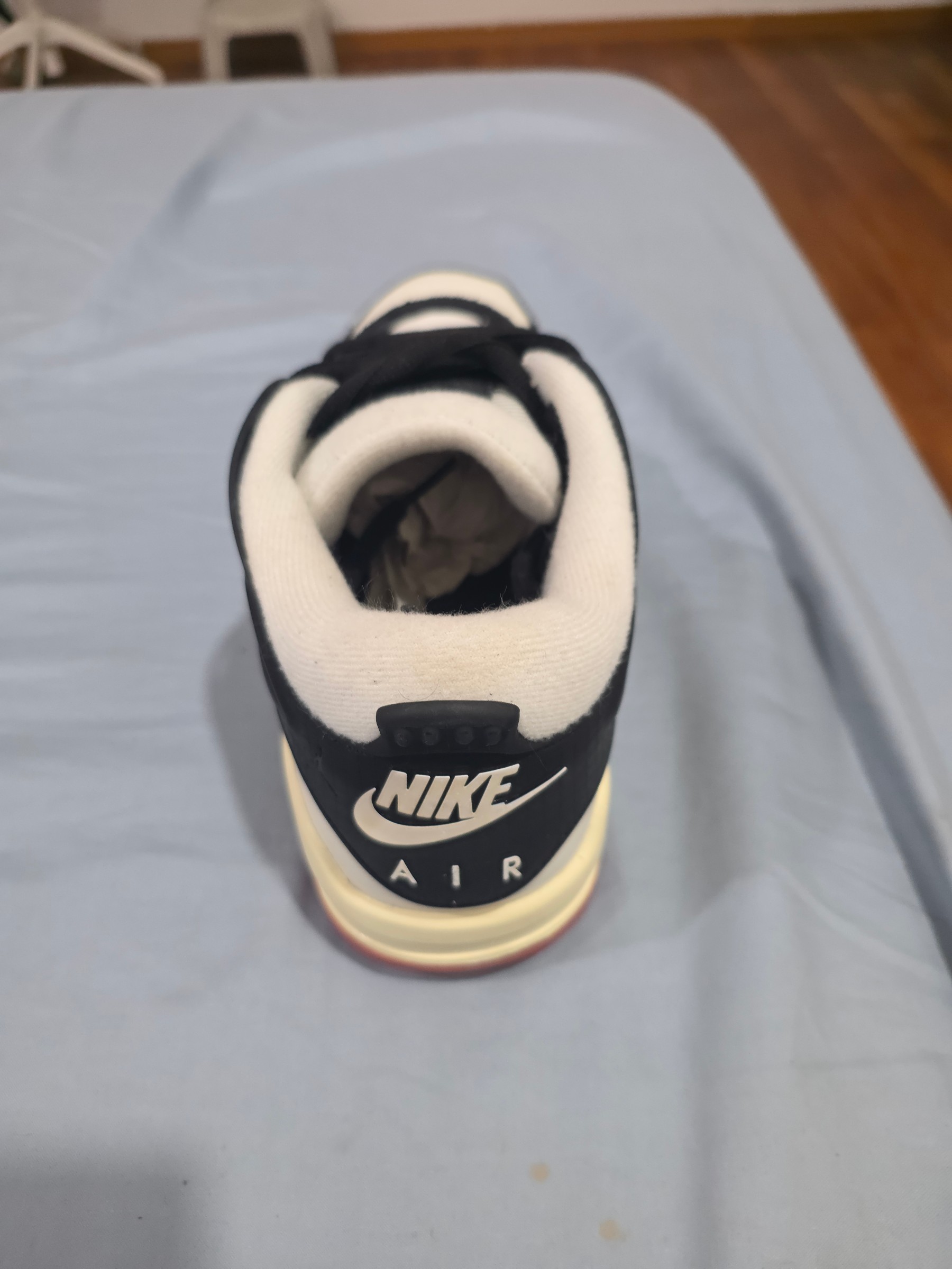 Nike Air Jordan 4 RM — pre-loved Footwear on Slayyitt