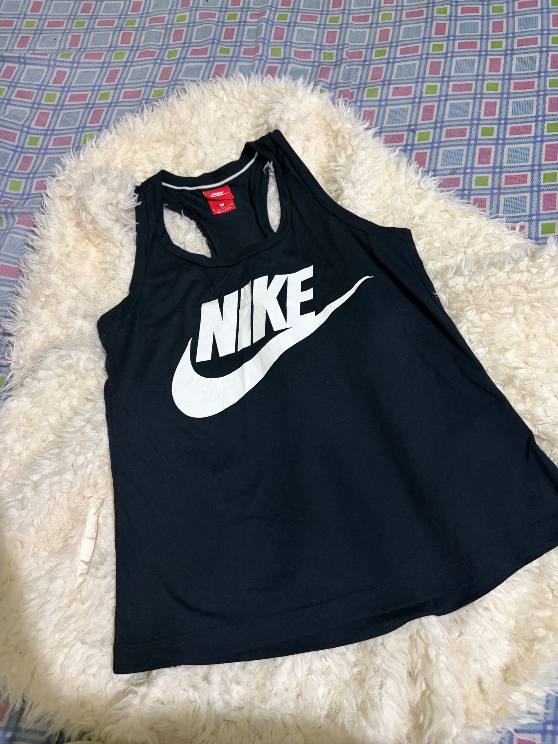 Nike Sportswear Top — pre-loved Activewear / Sportswear on Slayyitt