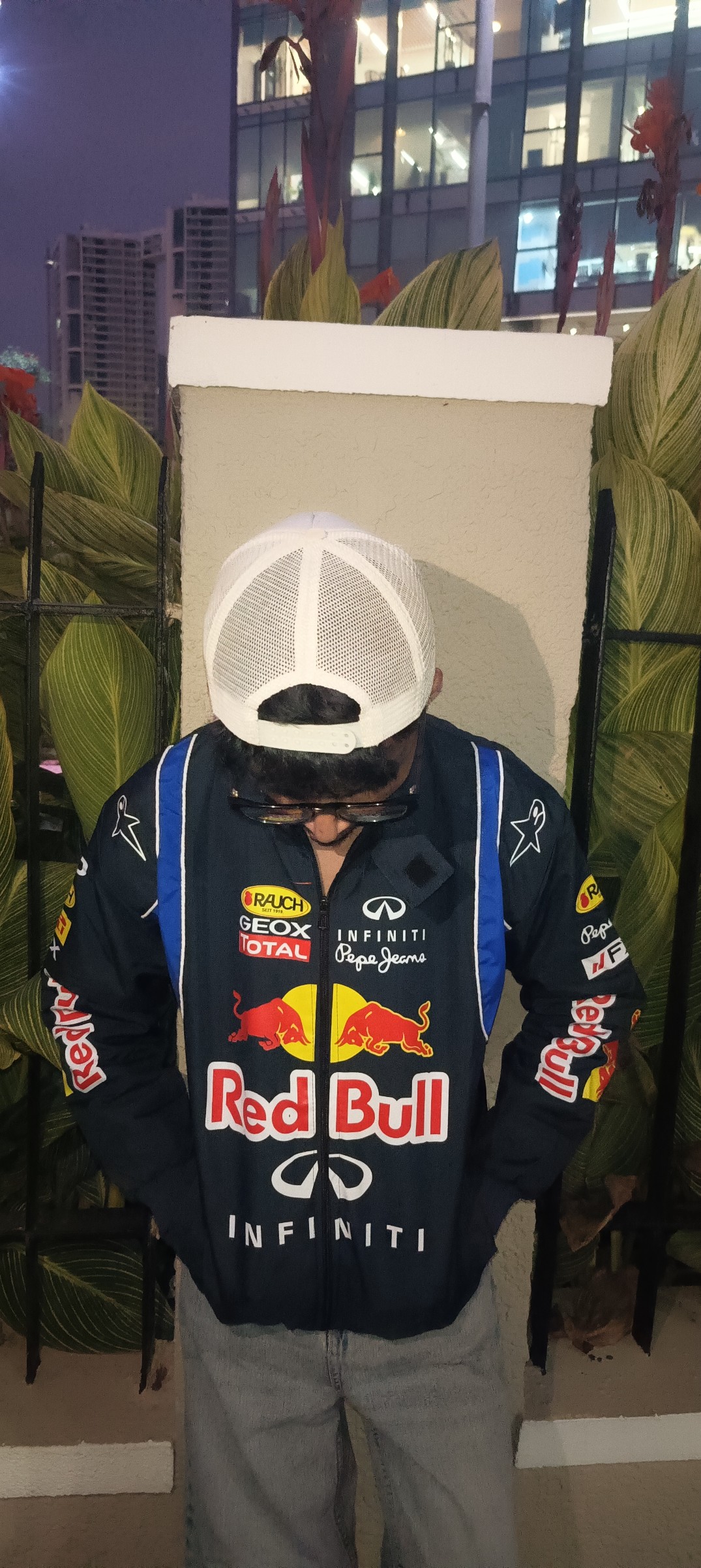 Redbull racing jacket size available from s to xxl — pre-loved Tops on Slayyitt
