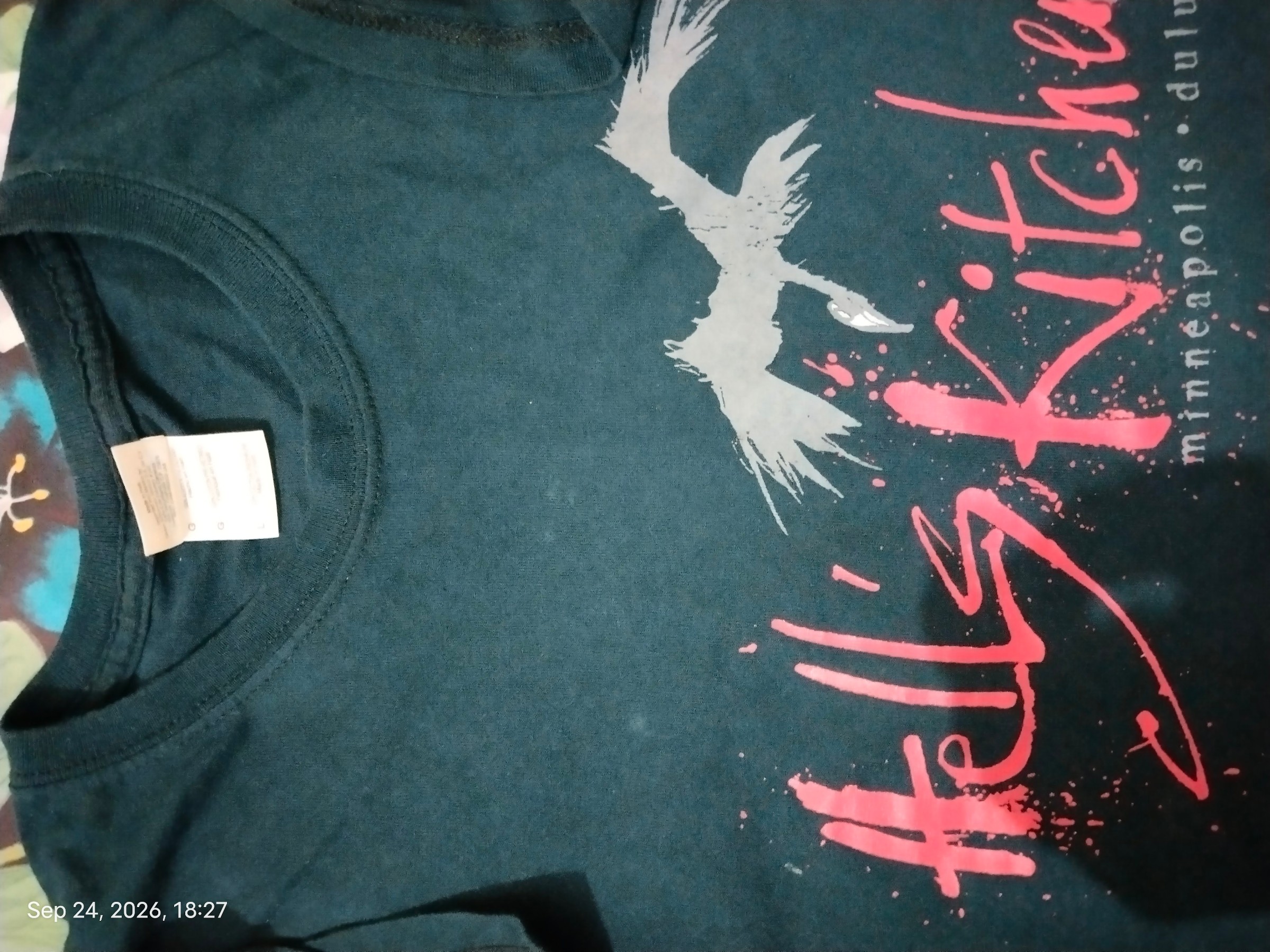 Hollister T shirt cotton, size xl — pre-loved Tops on Slayyitt
