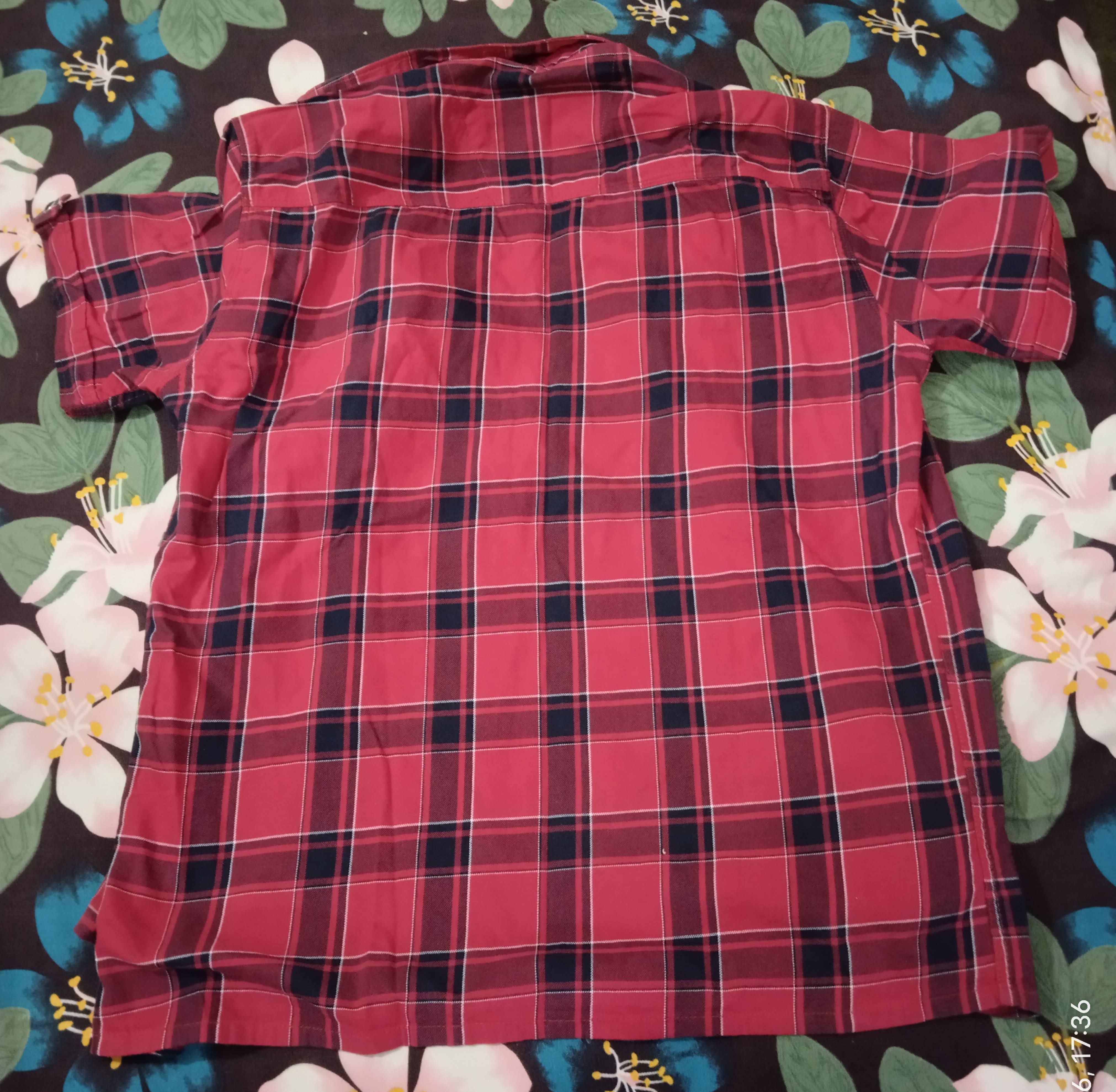 Red check shirt,size L — pre-loved Tops on Slayyitt