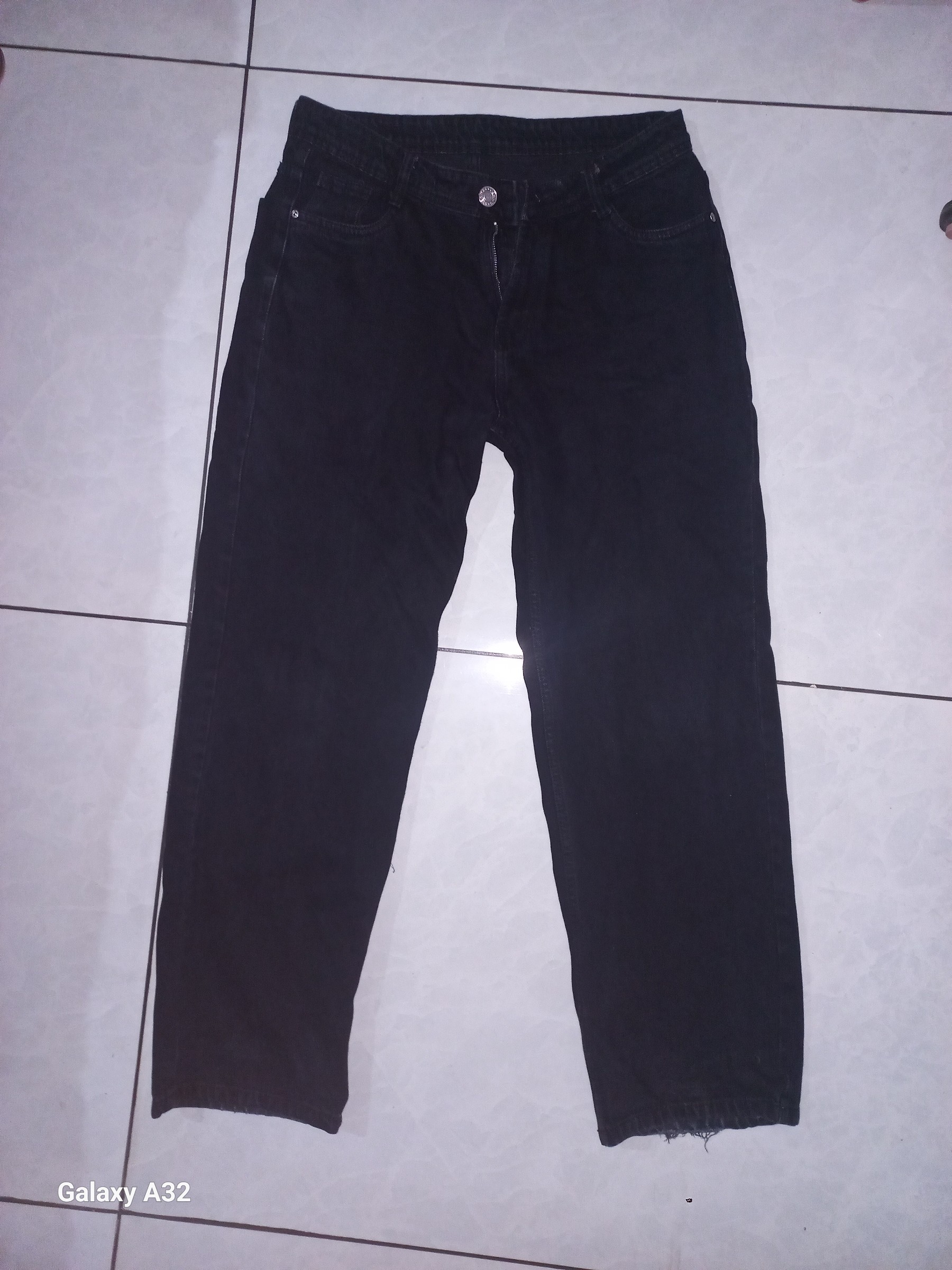Black denim jeans [size-34] — pre-loved Bottoms on Slayyitt