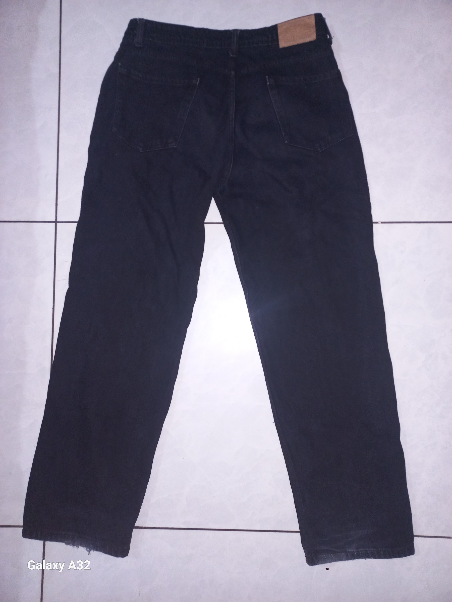 Black denim jeans [size-34] — pre-loved Bottoms on Slayyitt