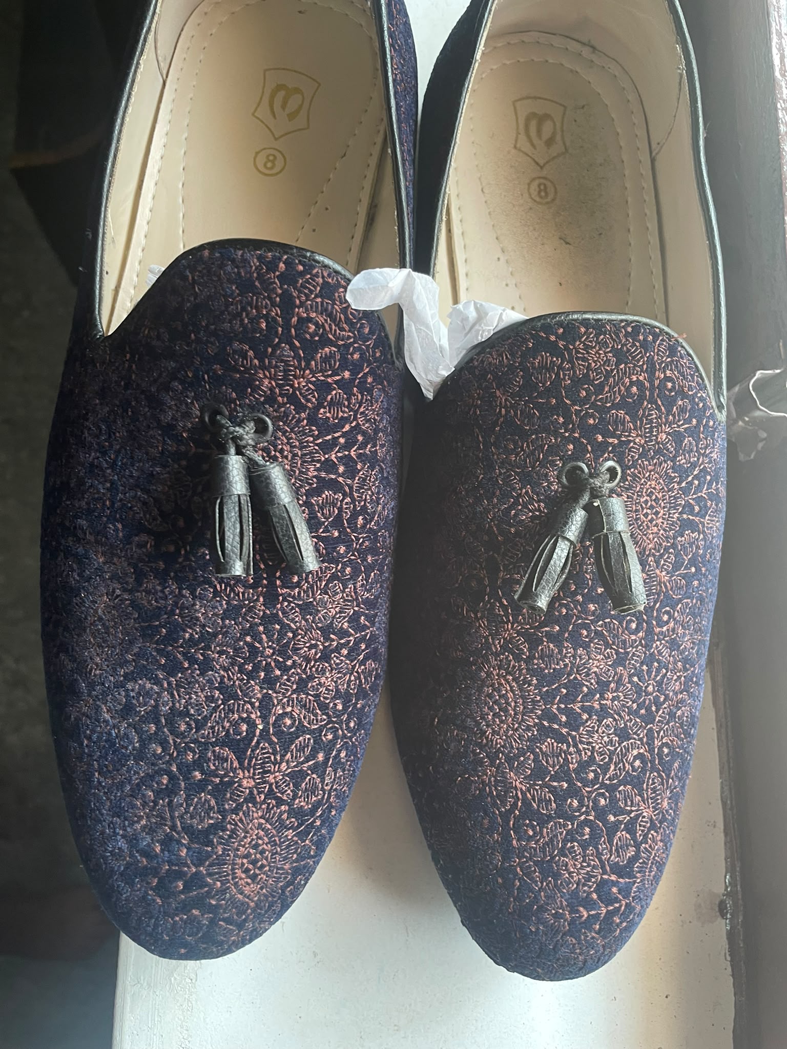 Jutti for men to wear with Jodhpuri suite and sherwani — pre-loved Footwear on Slayyitt