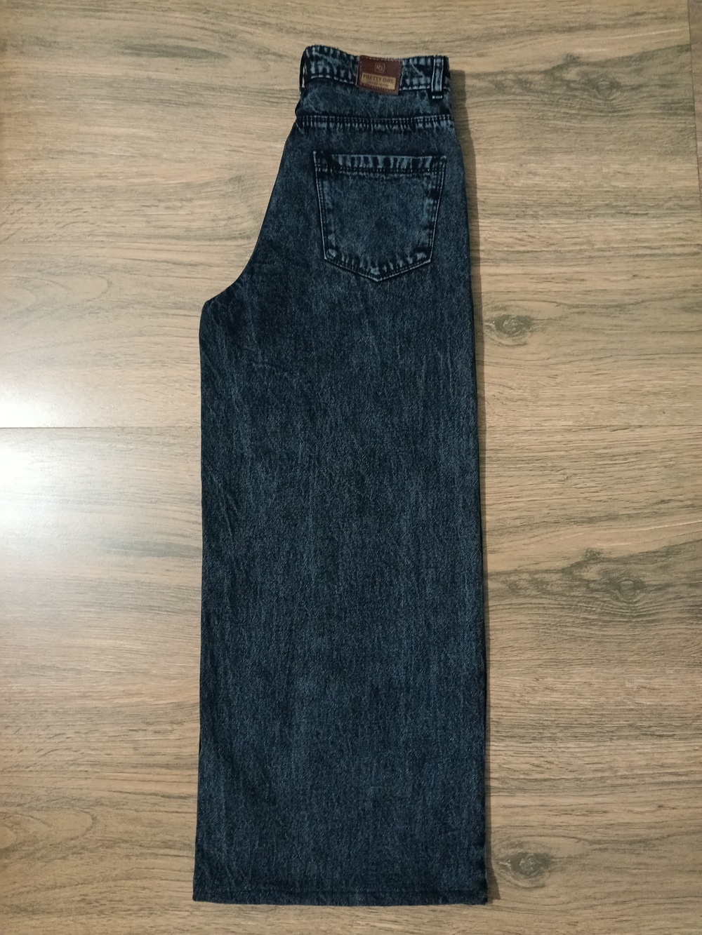 Vintage Dark Wash Wide-Leg Jeans - Size M — pre-loved Bottoms on Slayyitt