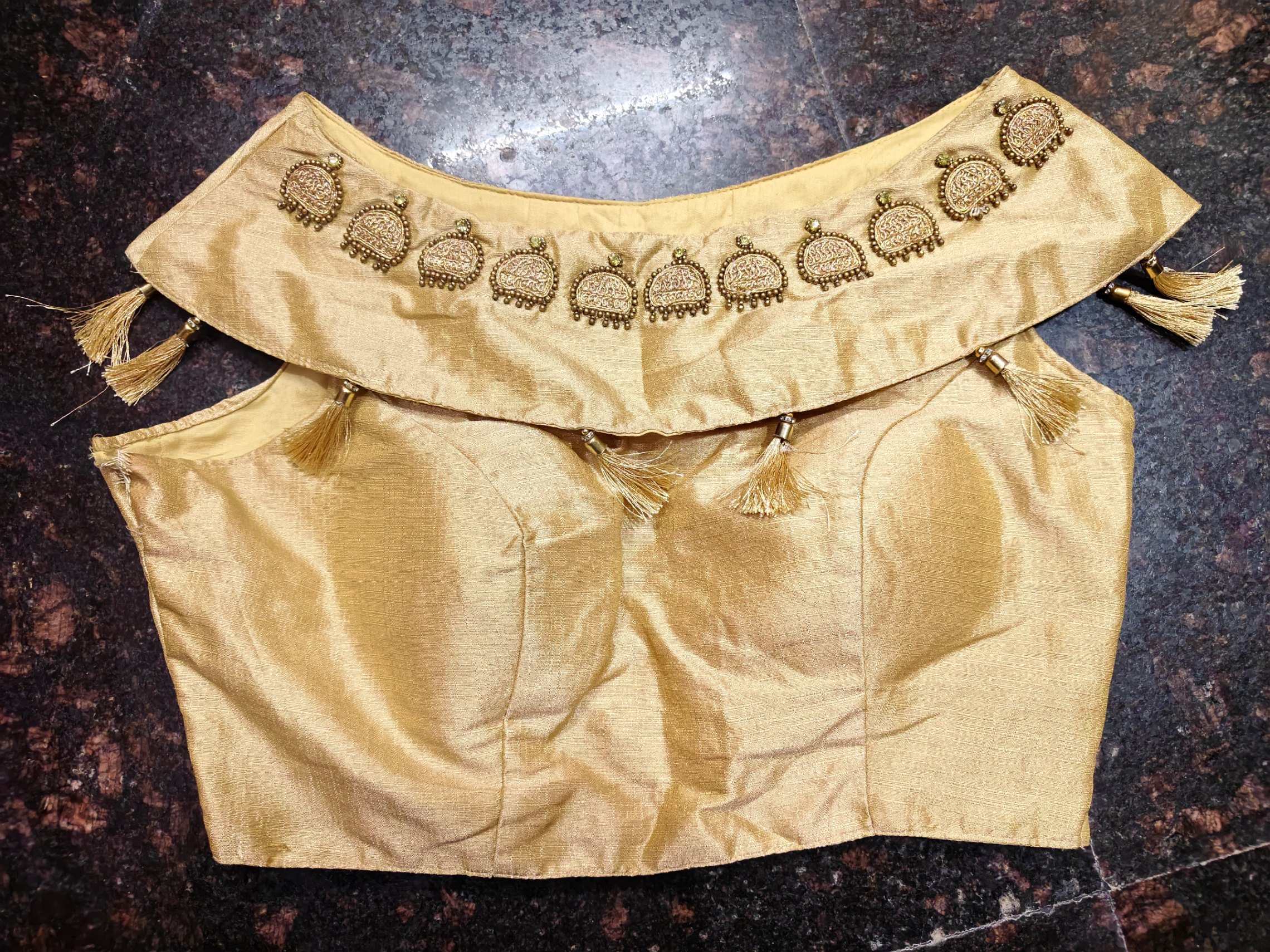A golden blouse ,size xxl — pre-loved Ethnic Wear on Slayyitt