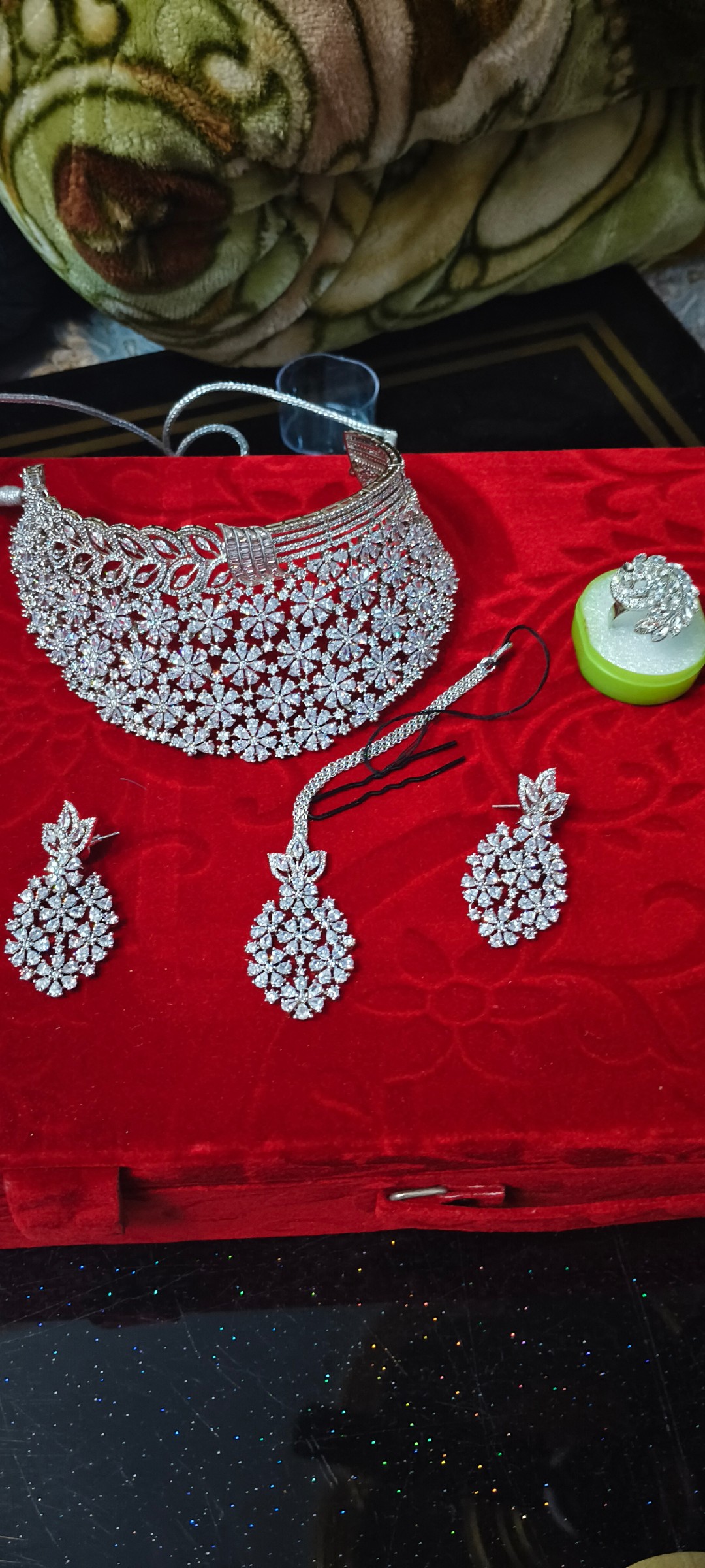 Jwellery, Christian Bridal, AD Jwellery — pre-loved Jewellery on Slayyitt
