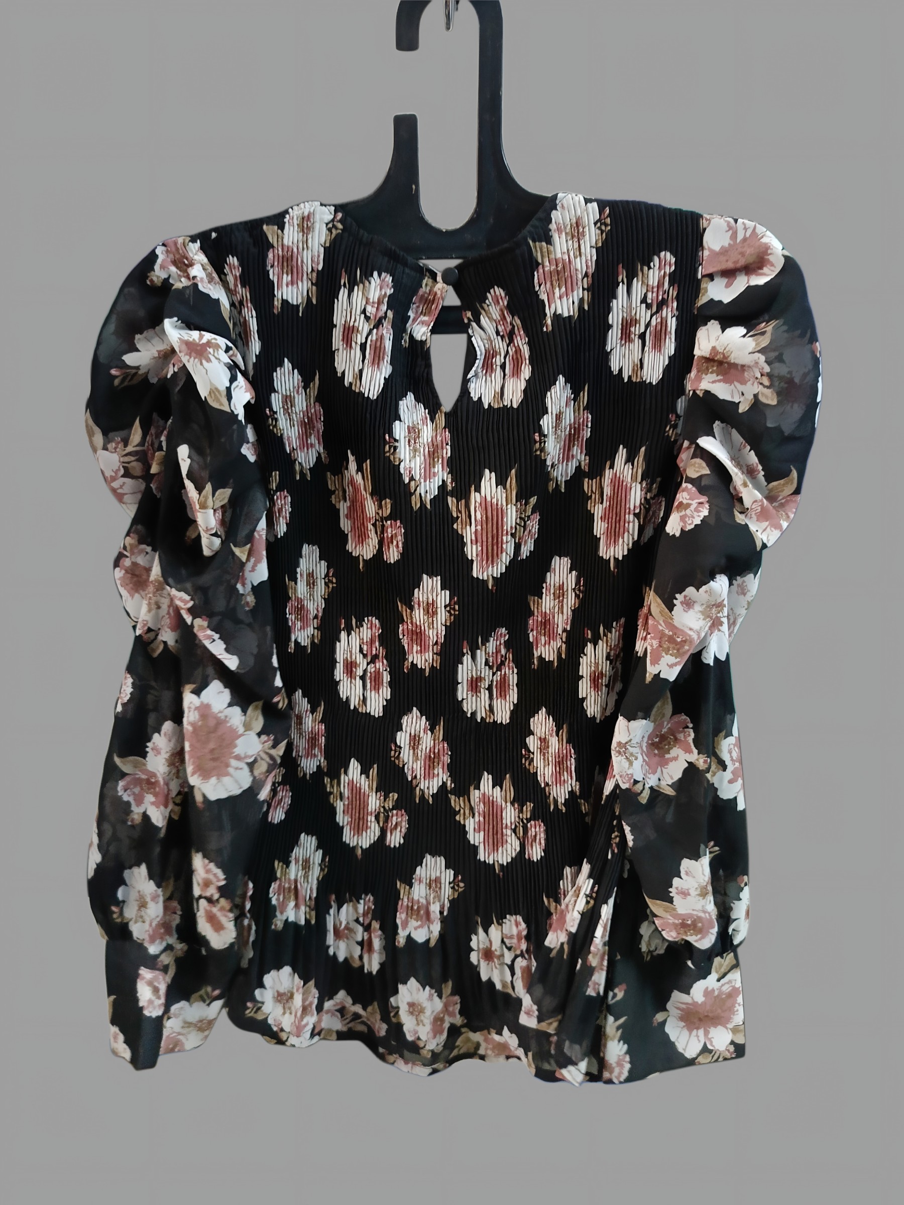 Floral Pleated Puff Sleeves Top — pre-loved Tops on Slayyitt