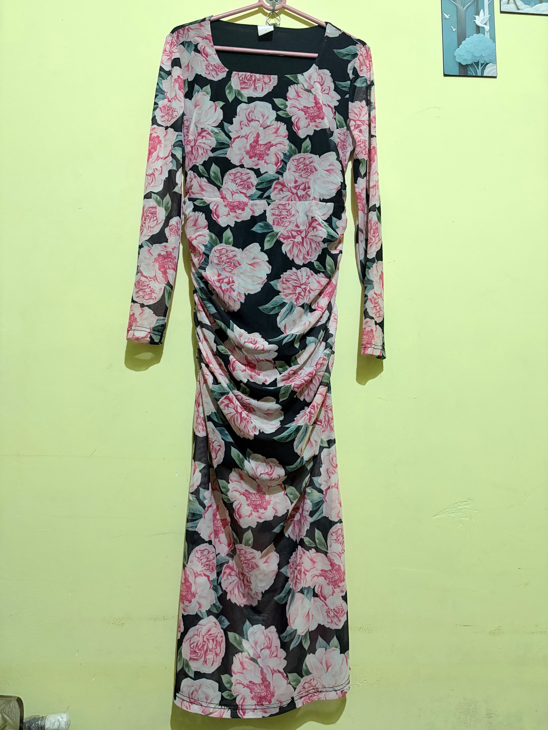 Dress — pre-loved Dresses & One-Pieces on Slayyitt