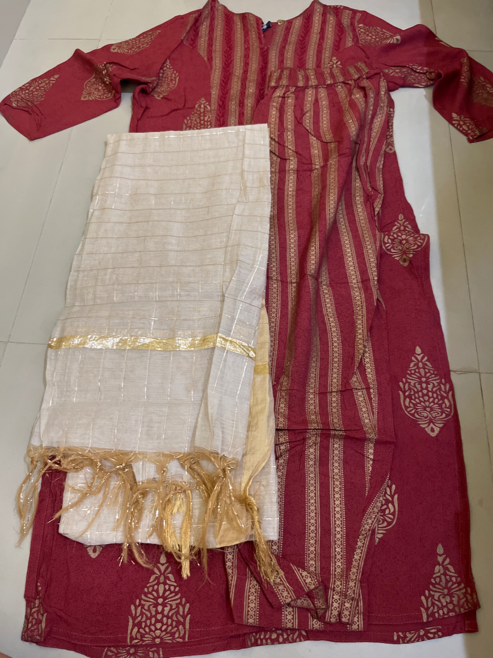 Kurta set — pre-loved Ethnic Wear on Slayyitt