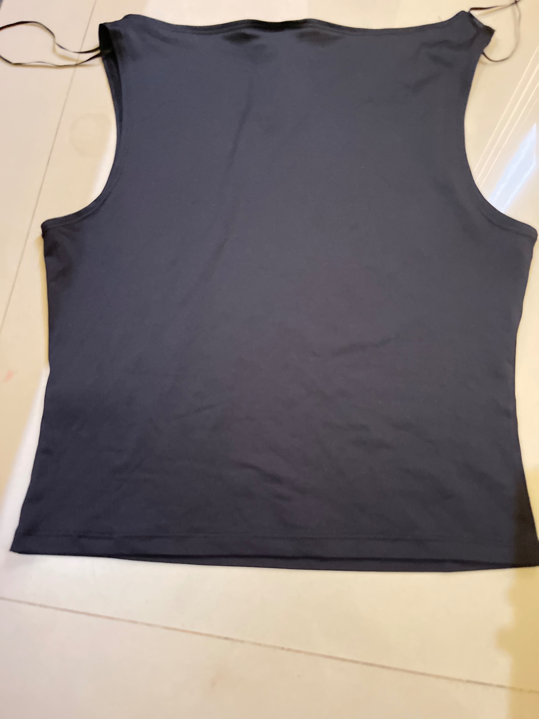Tank top — pre-loved Tops on Slayyitt