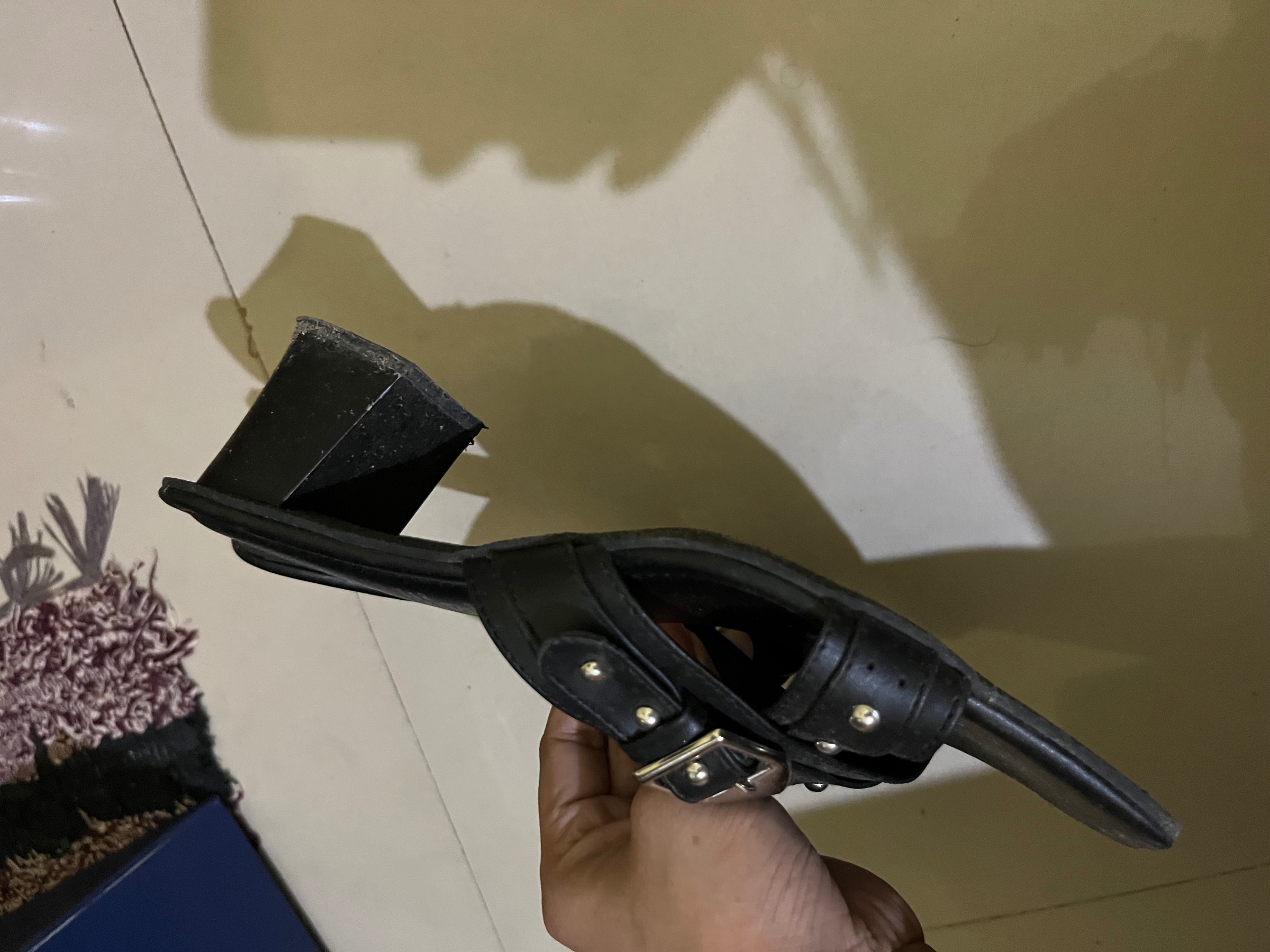 Woman heel — pre-loved Footwear on Slayyitt