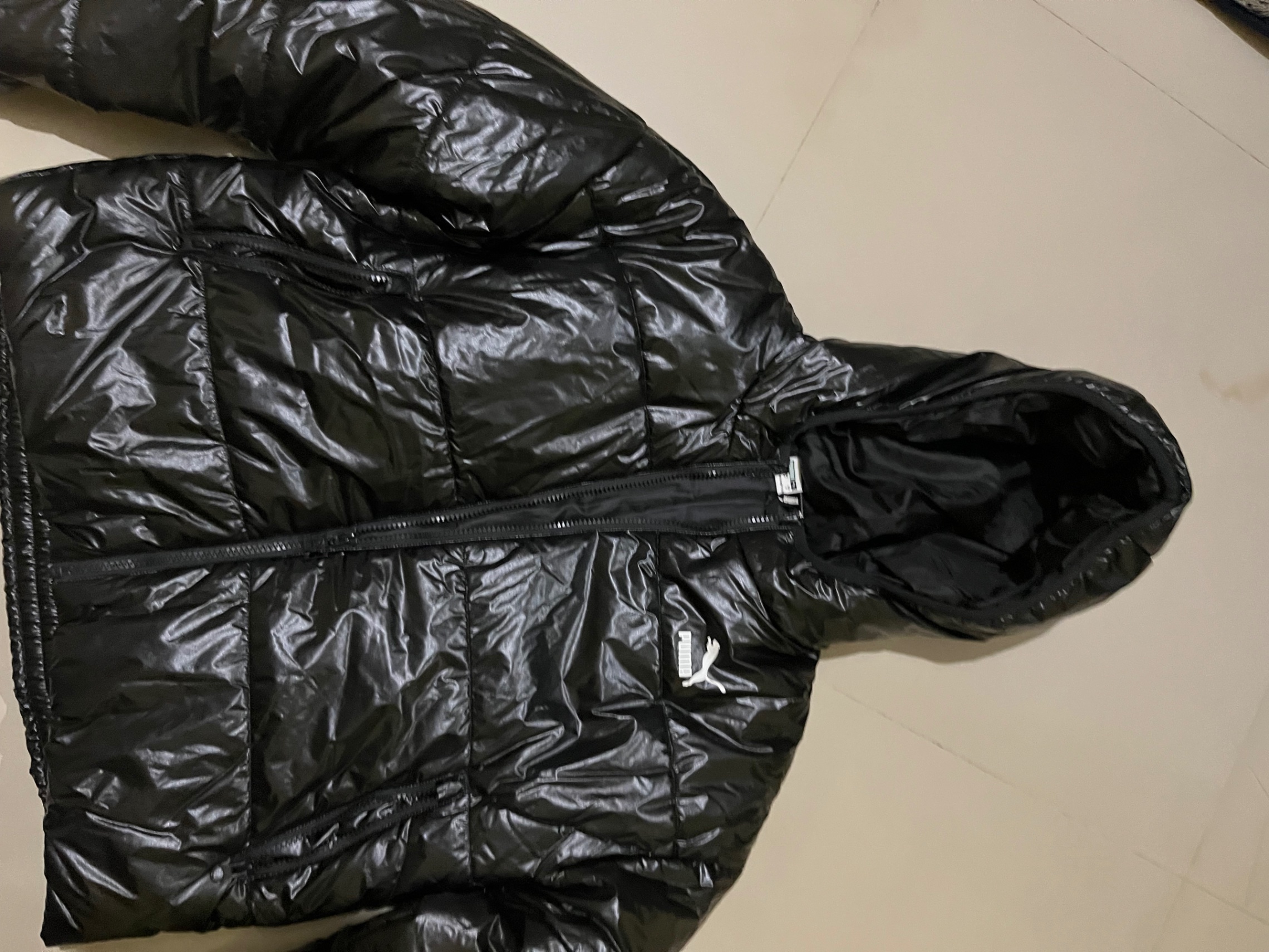 Padded jacket — pre-loved Seasonal Categories on Slayyitt