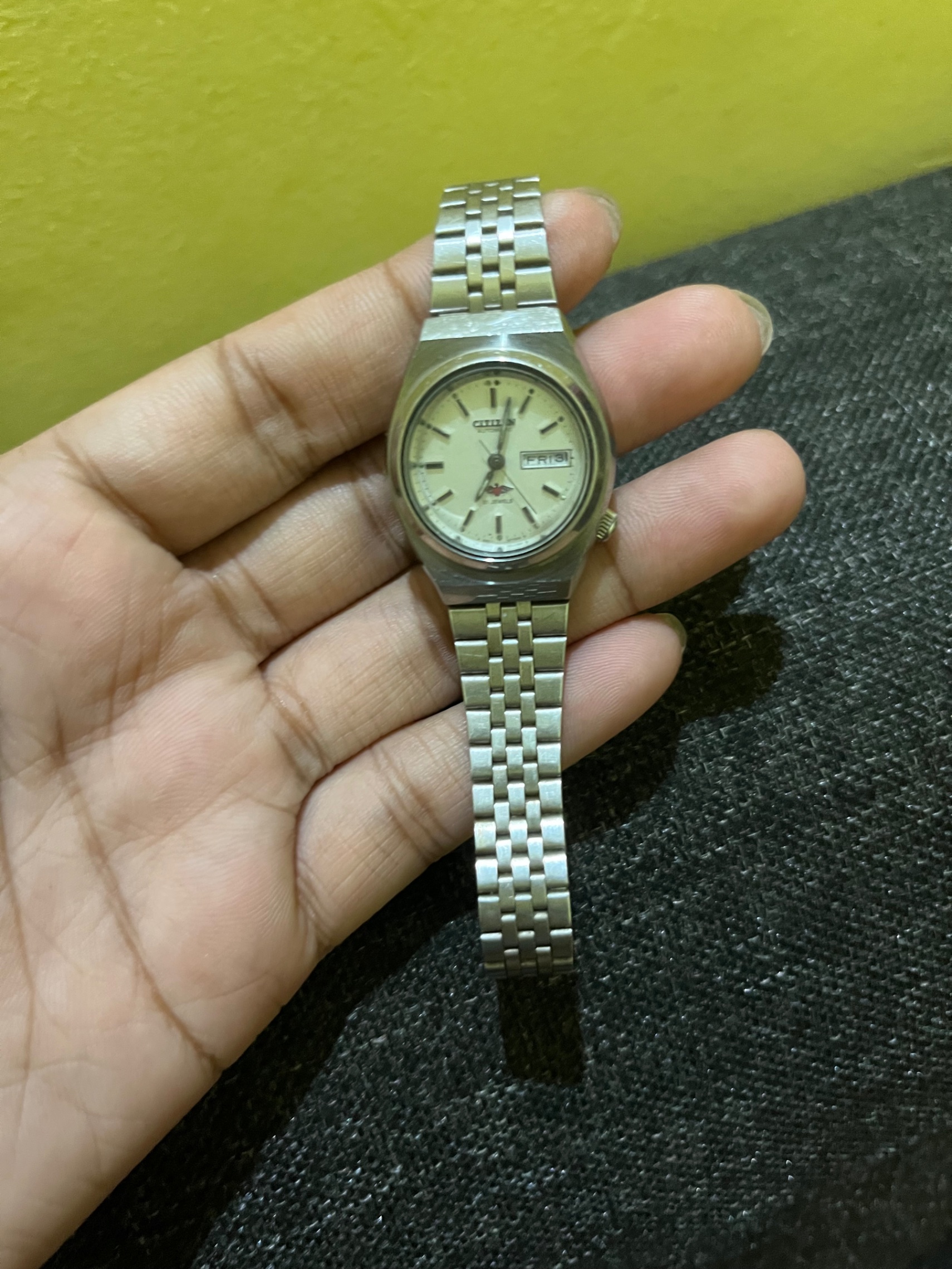 Automatic citizen Watch — pre-loved Accessories on Slayyitt
